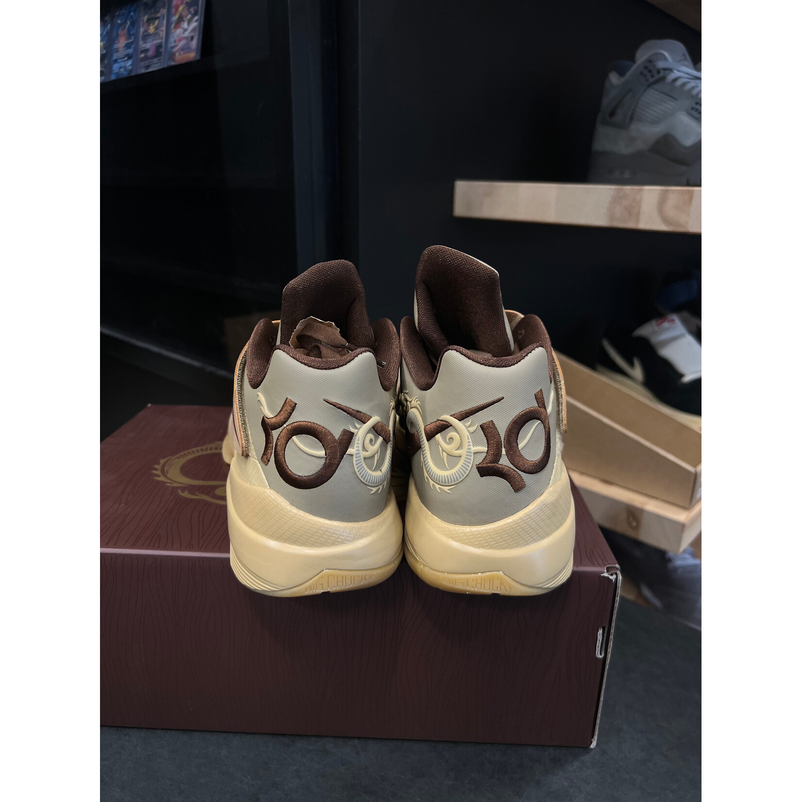 Nike Nike KD 4 Year of the Dragon 2.0 Size 9, PREOWNED PADS TIRED ON