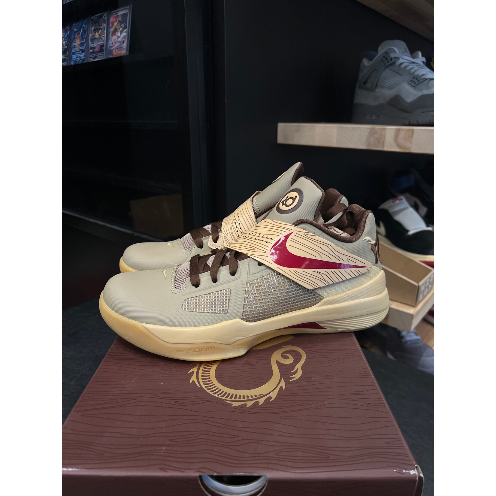 Nike Nike KD 4 Year of the Dragon 2.0 Size 9, PREOWNED PADS TIRED ON