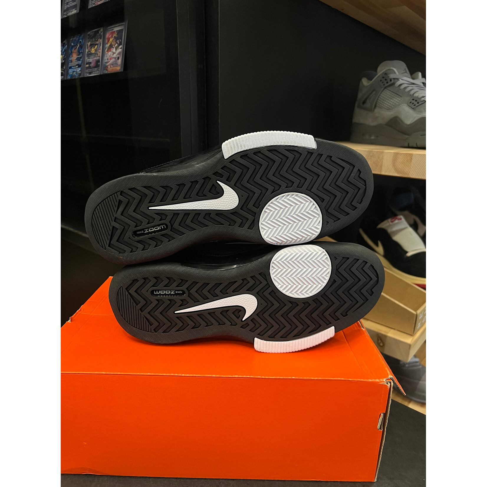 Nike Nike Zoom BB II Black/White (317993-001)  Size 9, DS BRAND NEW