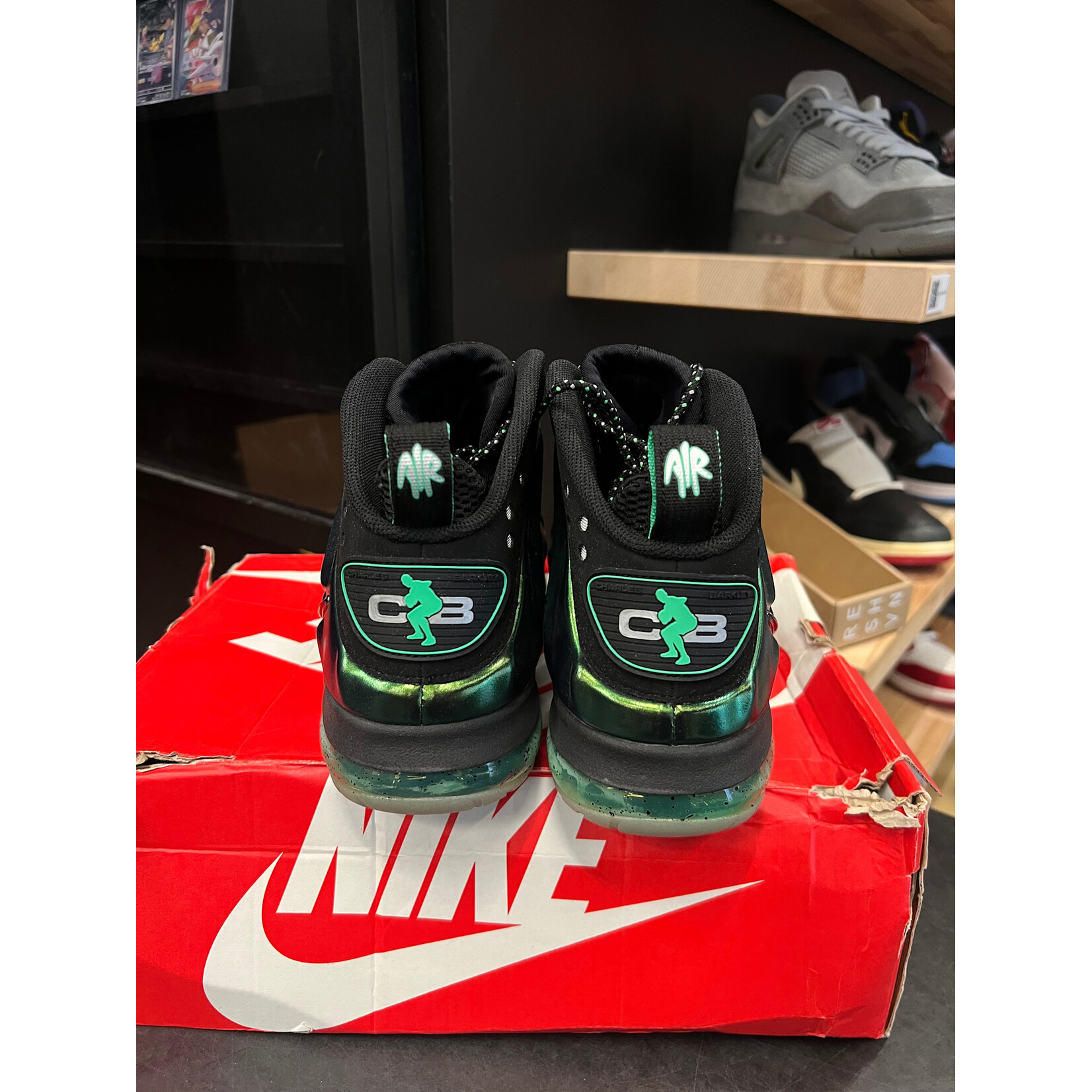 Nike Nike Barkley Posite Max Gamma Green Size 9, DS BRAND NEW DAMAGED BOX