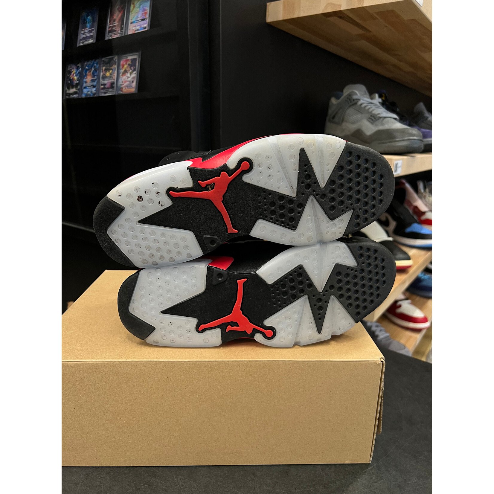 Jordan Jordan 6 Retro Infrared Salesman Size 9, PREOWNED