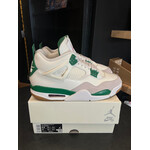 Jordan Jordan 4 Retro SB Pine Green Size 9.5, PREOWNED