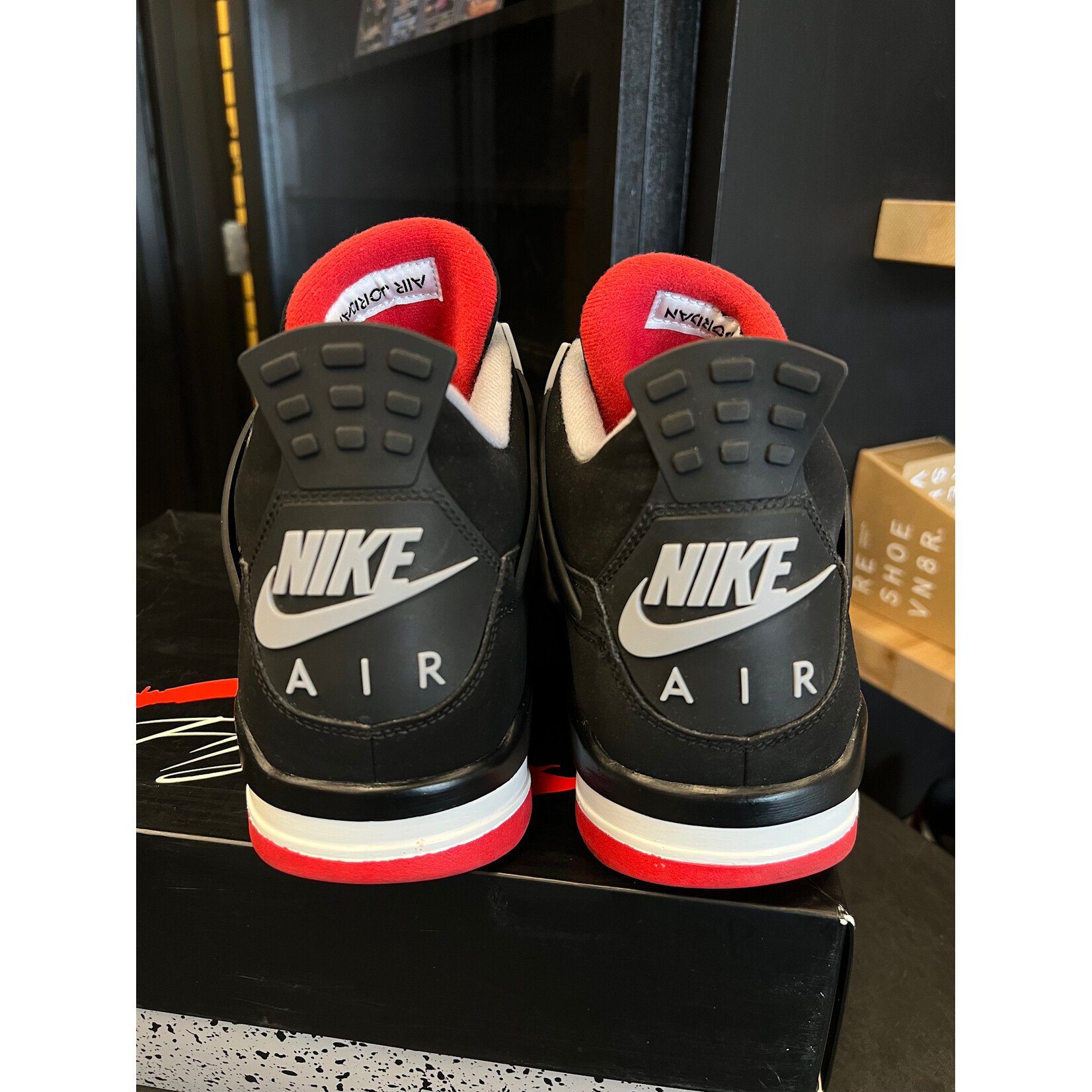 Jordan Jordan 4 Retro Bred (2019) Size 12, PREOWNED