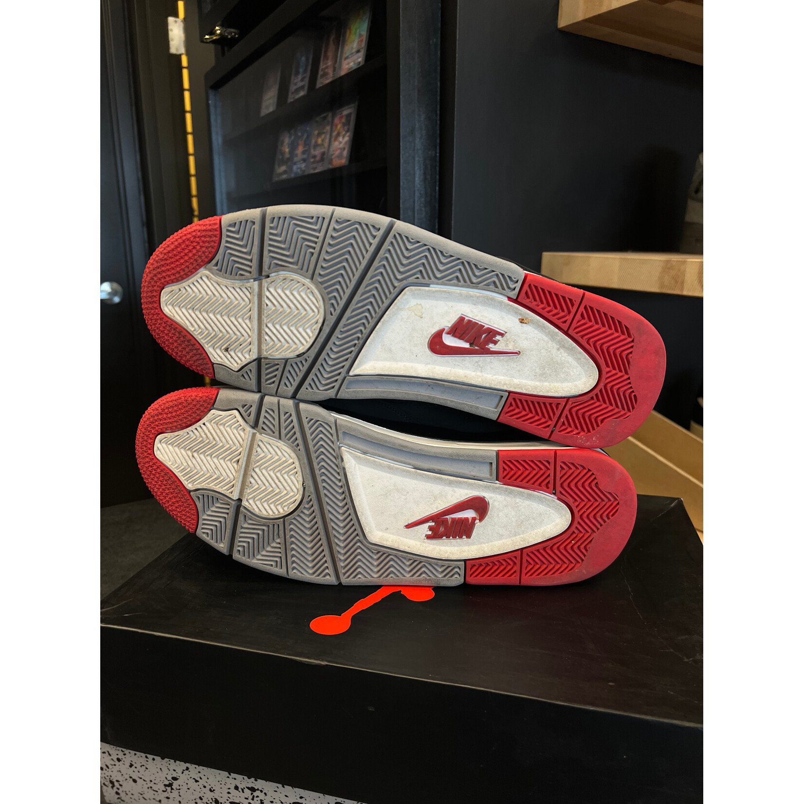 Jordan Jordan 4 Retro Bred (2019) Size 12, PREOWNED