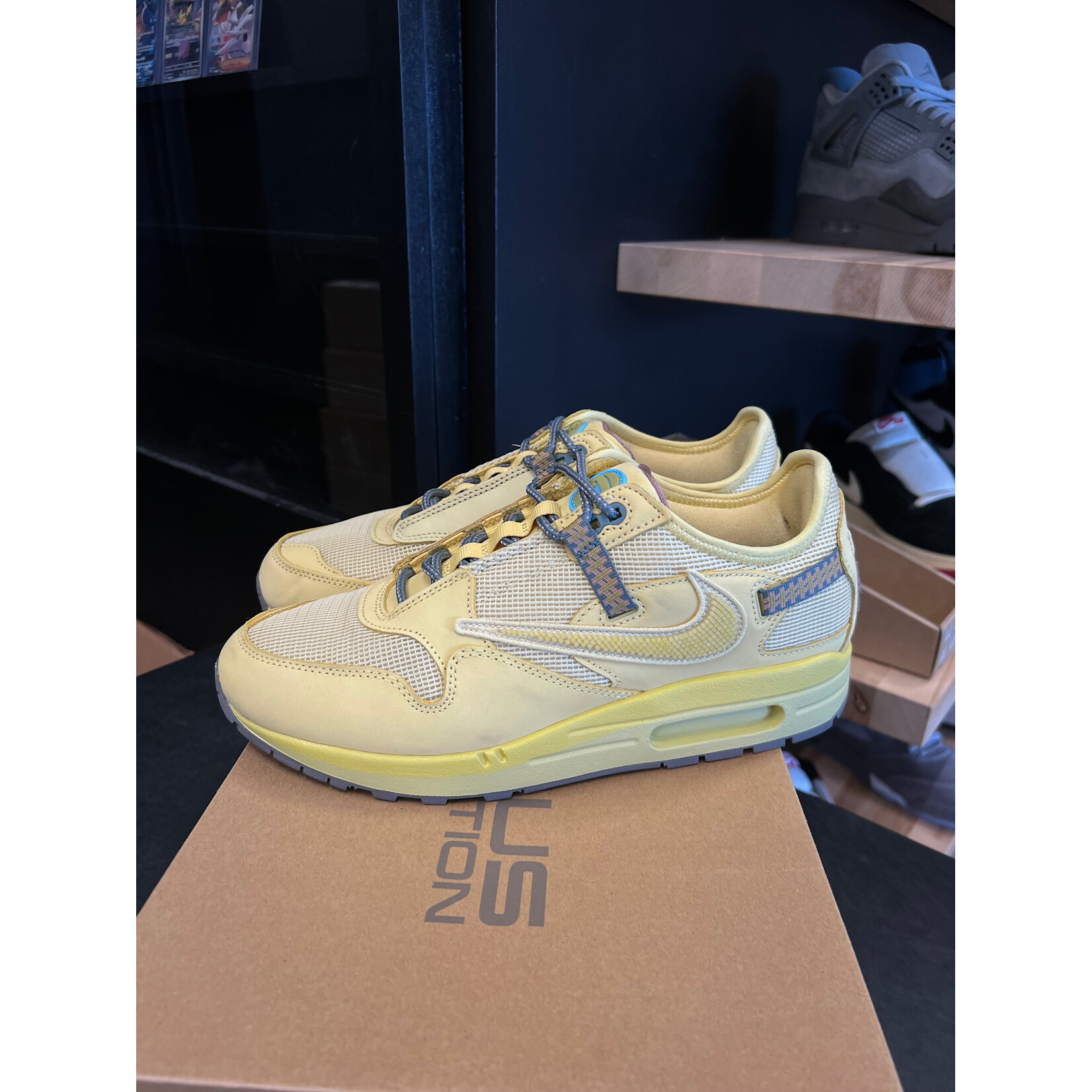 Nike Nike Air Max 1 Travis Scott Cactus Jack Saturn Gold Size 9.5, PREOWNED