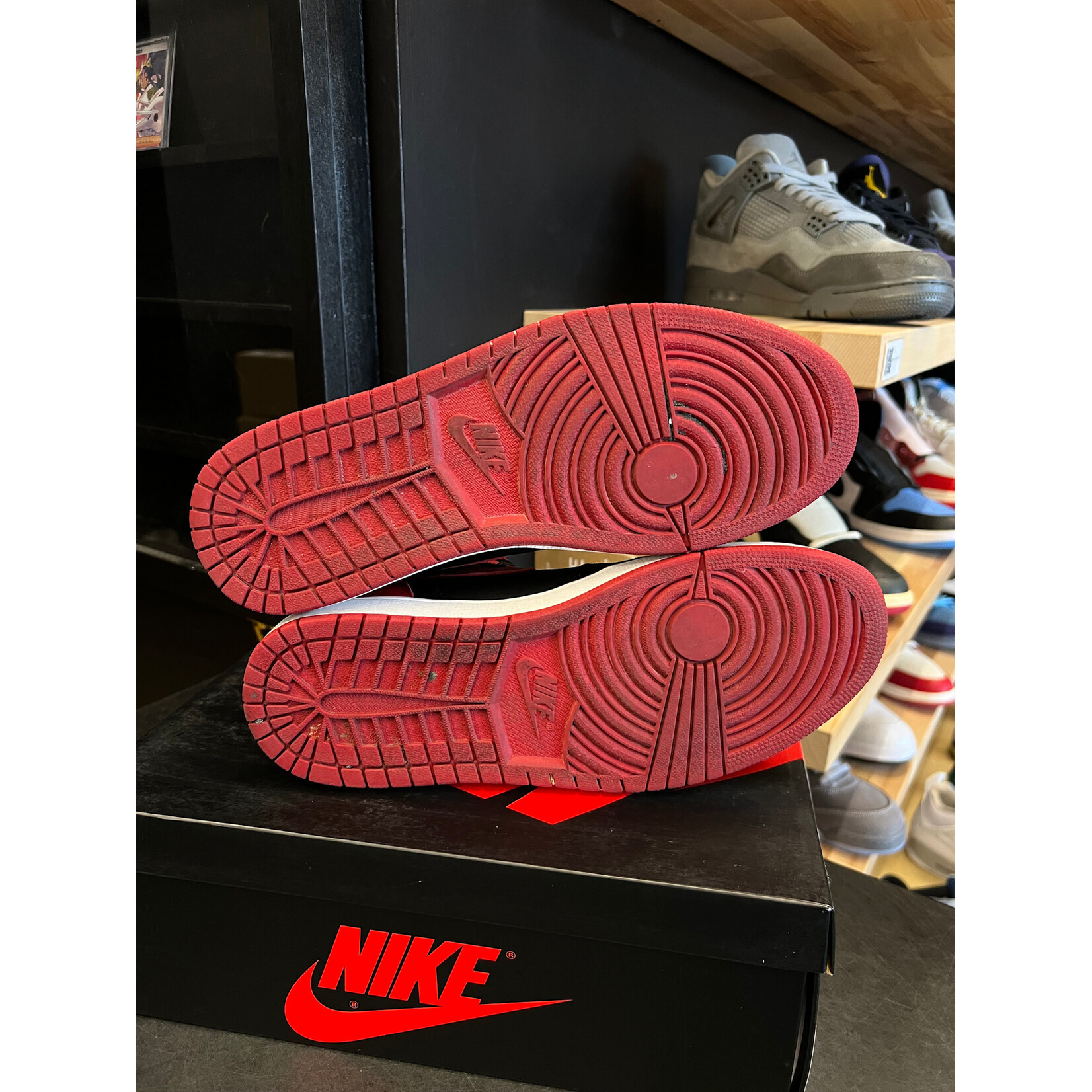 Jordan Jordan 1 Retro High Bred Banned (2016) Size 9.5, PREOWNED