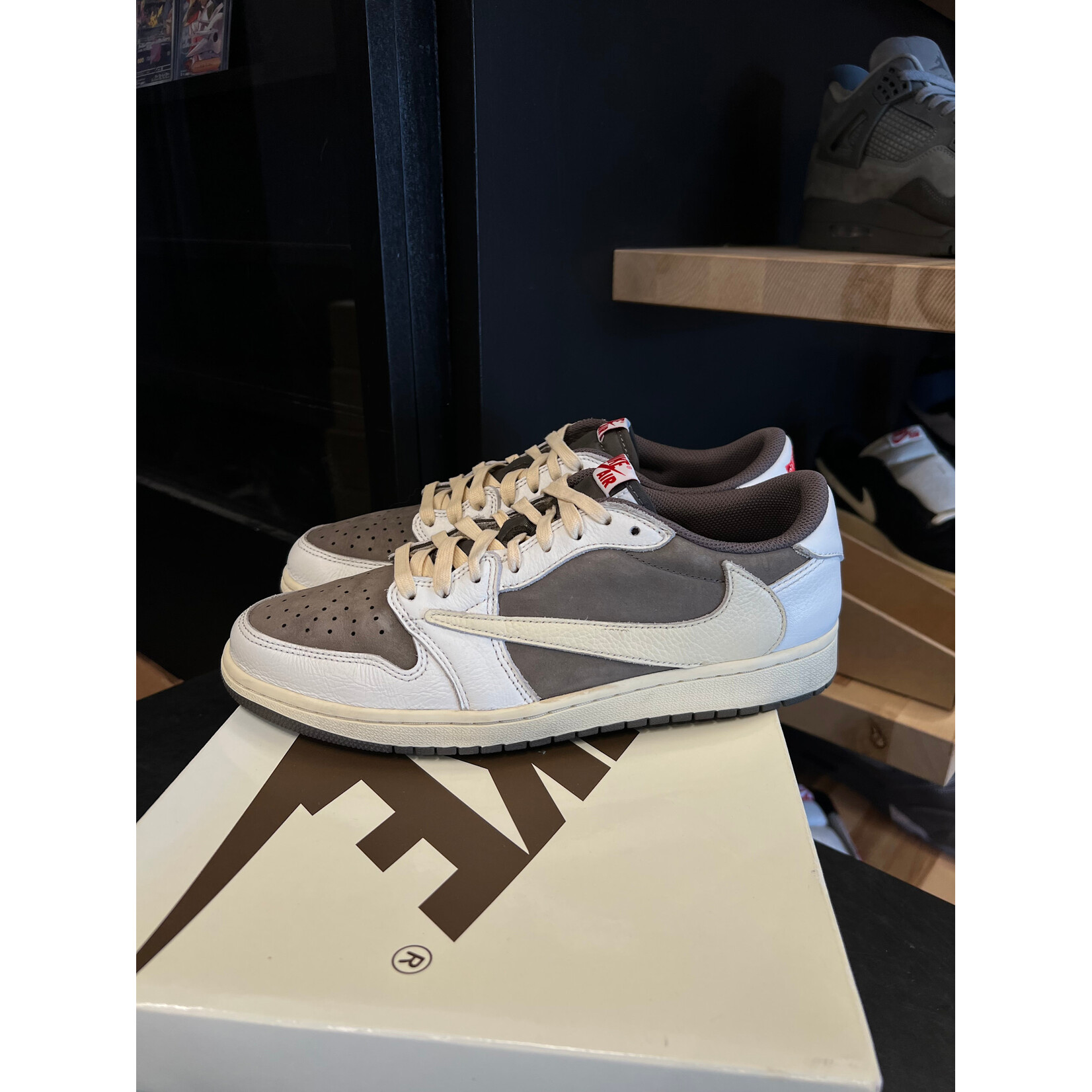 Jordan Jordan 1 Retro Low OG SP Travis Scott Reverse Mocha Size 9.5, PREOWNED