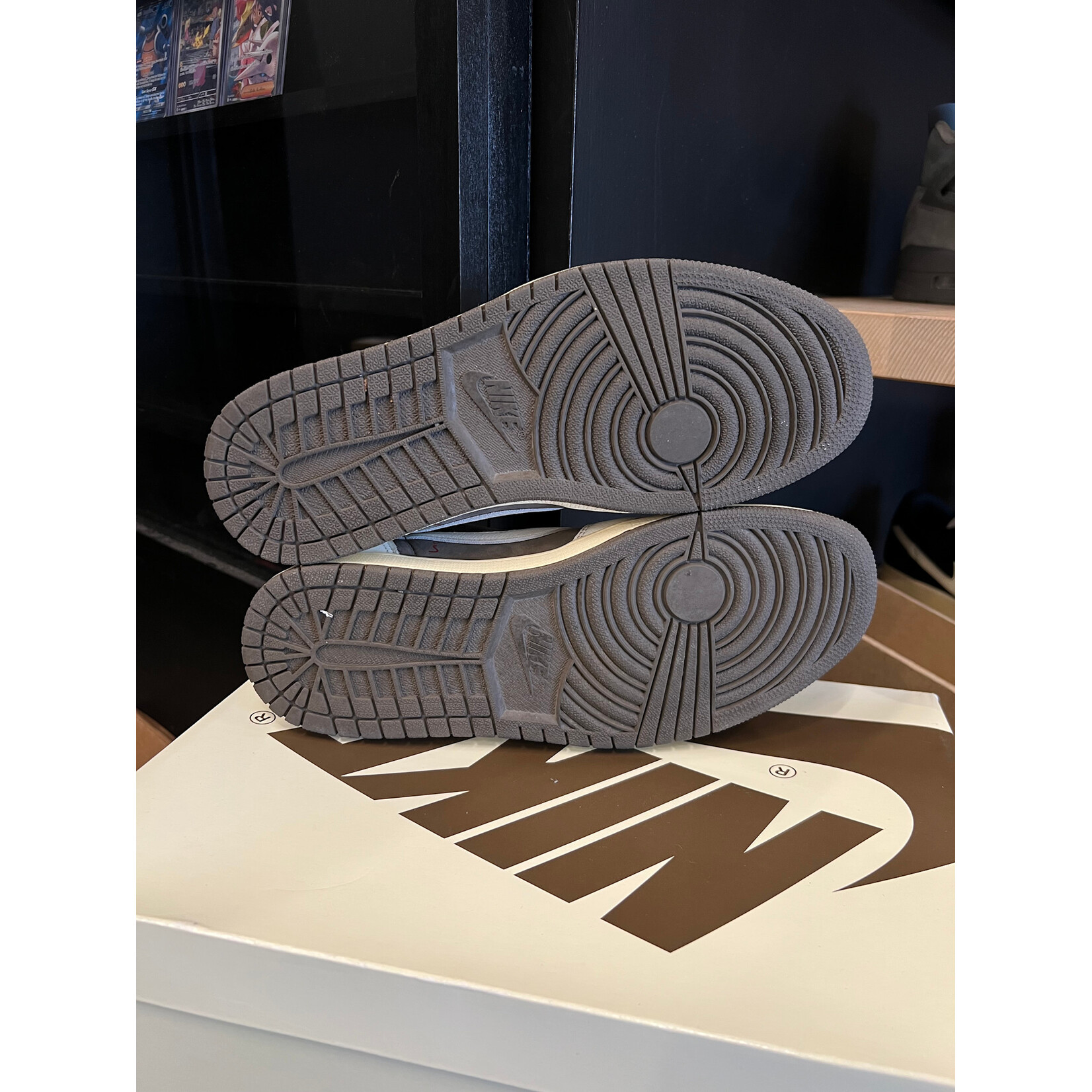 Jordan Jordan 1 Retro Low OG SP Travis Scott Reverse Mocha Size 9.5, PREOWNED