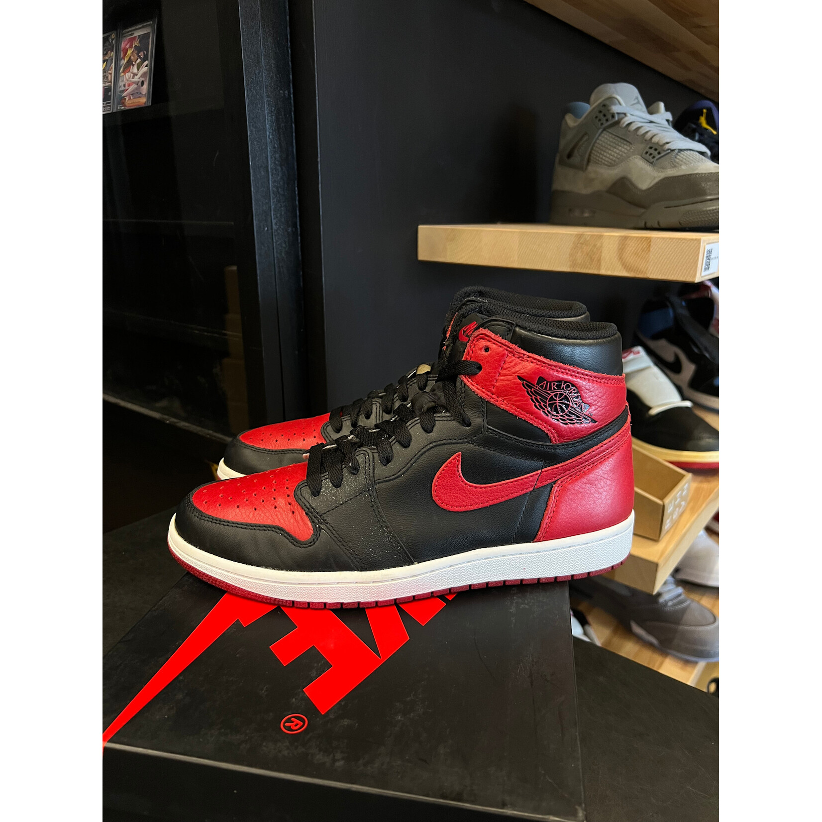 Jordan Jordan 1 Retro High Bred Banned (2016) Size 9.5, PREOWNED