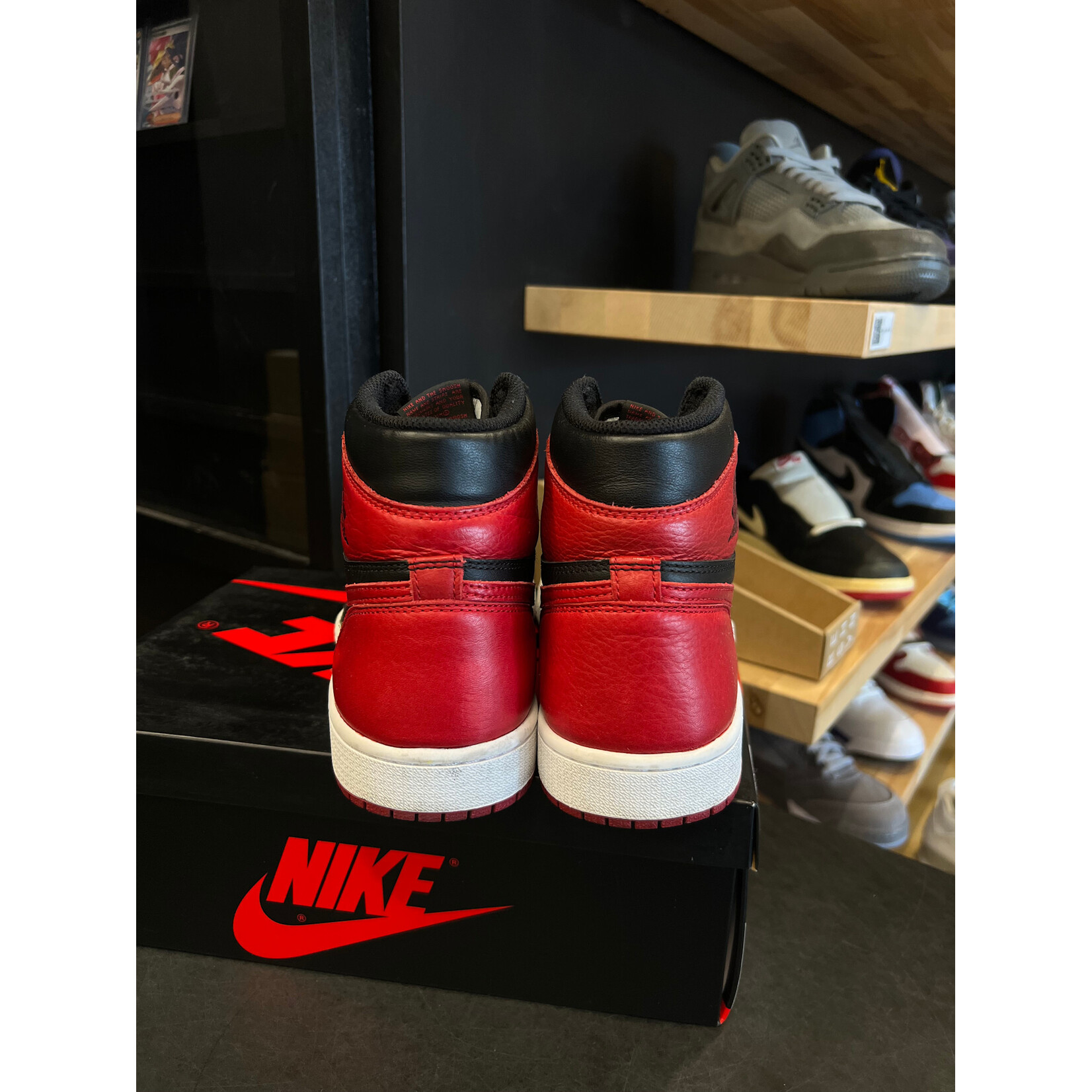 Jordan Jordan 1 Retro High Bred Banned (2016) Size 9.5, PREOWNED