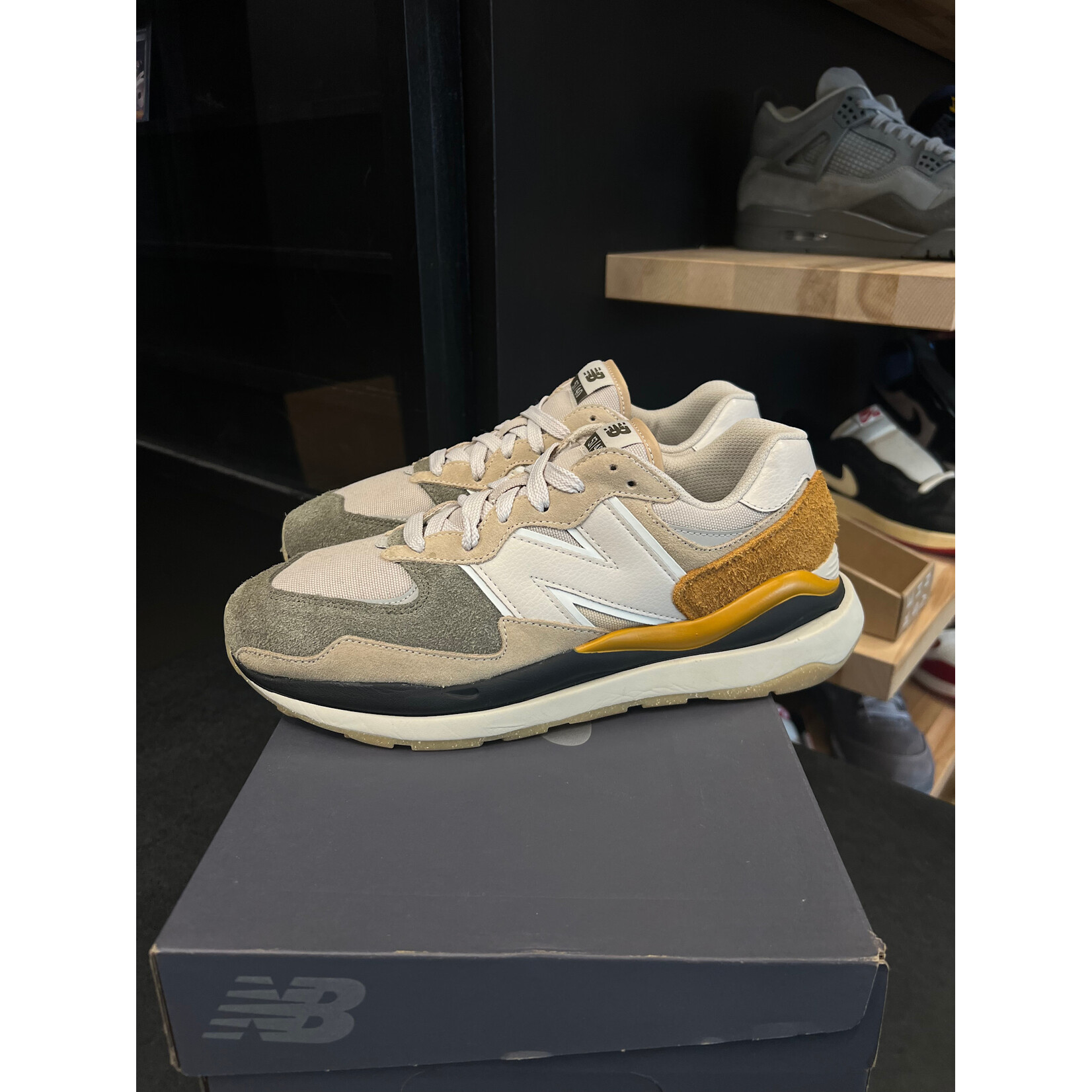 New Balance New Balance 57/40 Moonbeam Golden Hour Size 10.5, PREOWNED