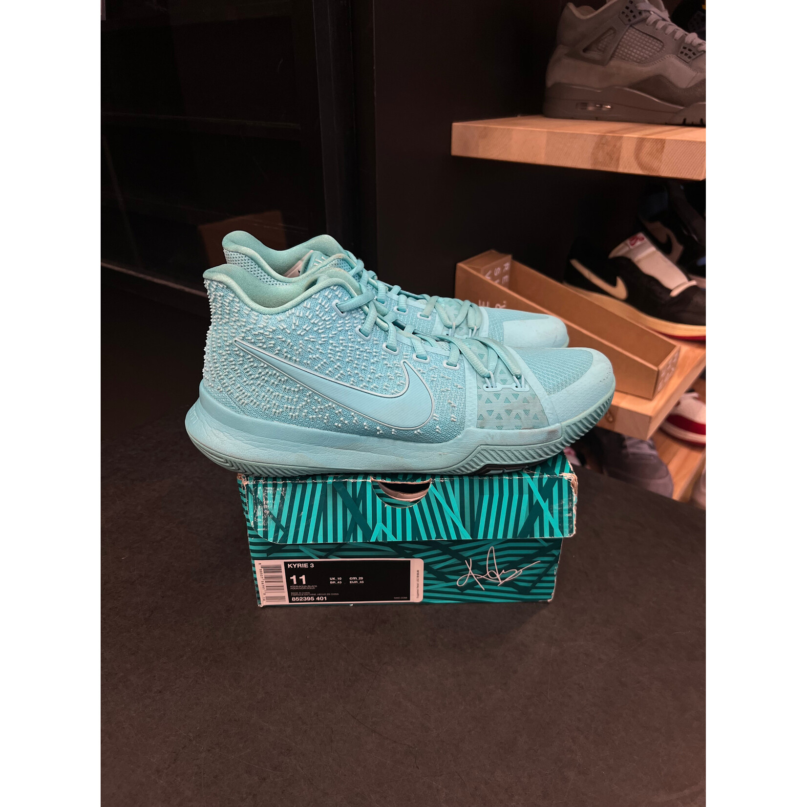 Nike Nike Kyrie 3 Aqua Size 11, PREOWNED
