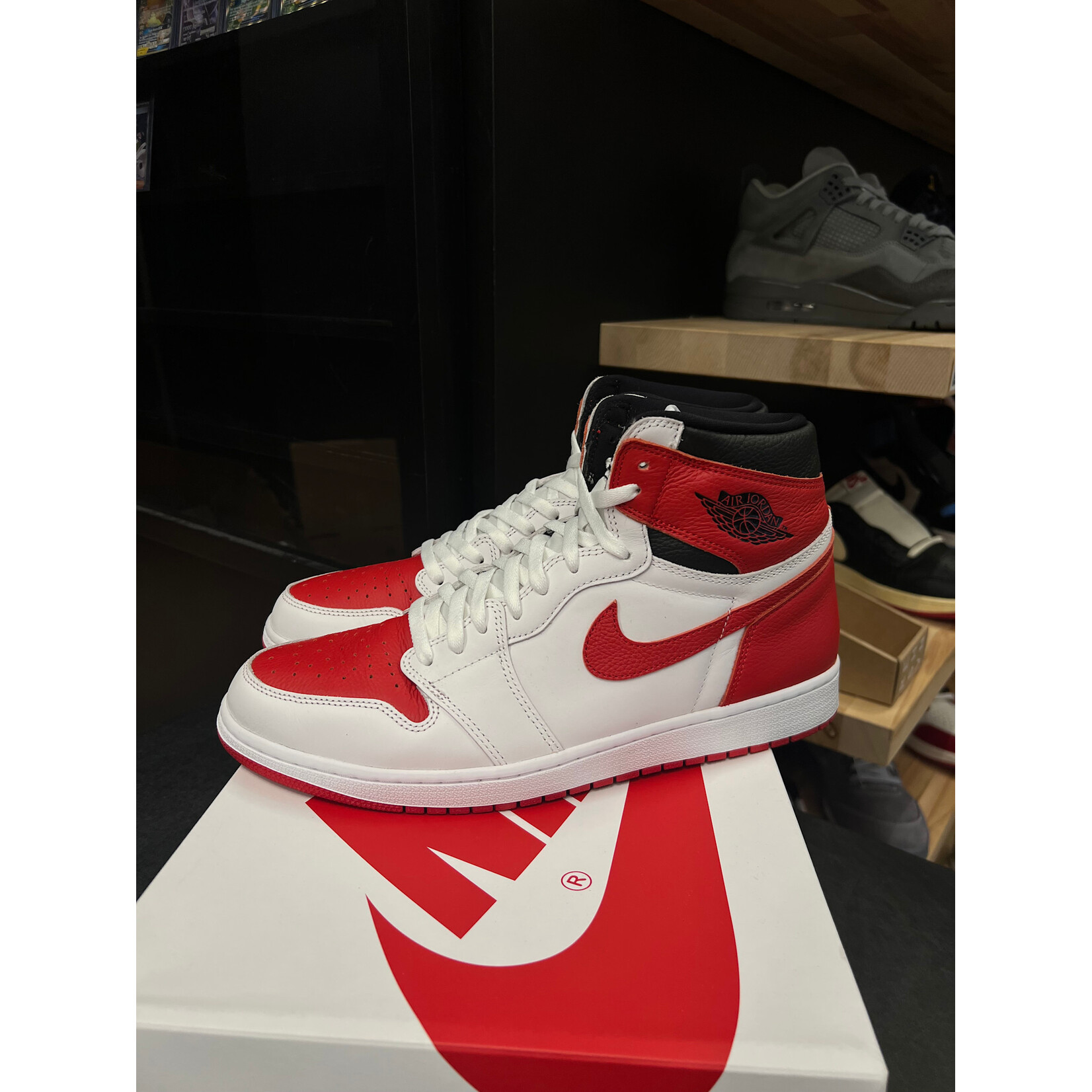Jordan Jordan 1 Retro High OG Heritage Size 13, PREOWNED