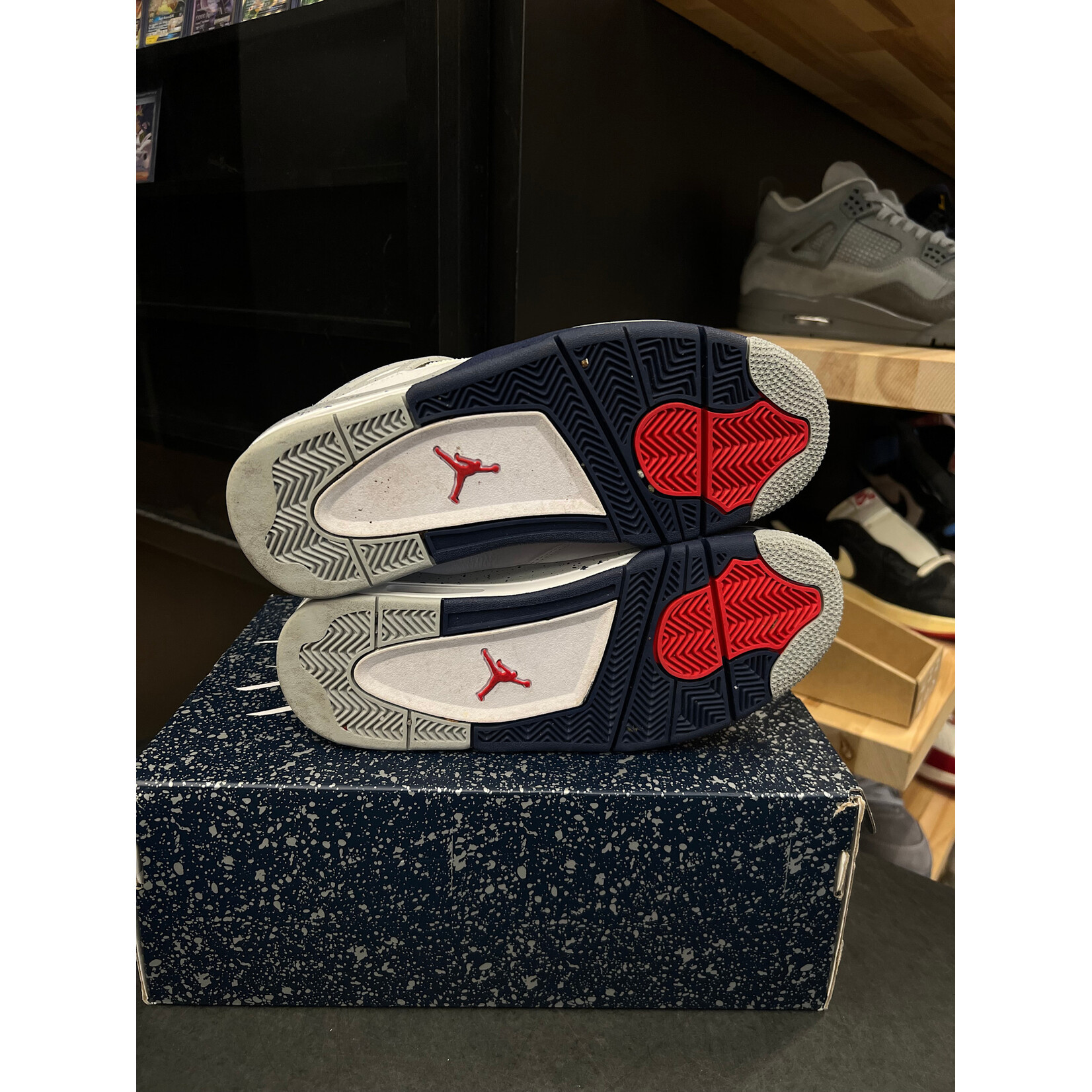 Jordan Jordan 4 Retro Midnight Navy Size 8, PREOWNED