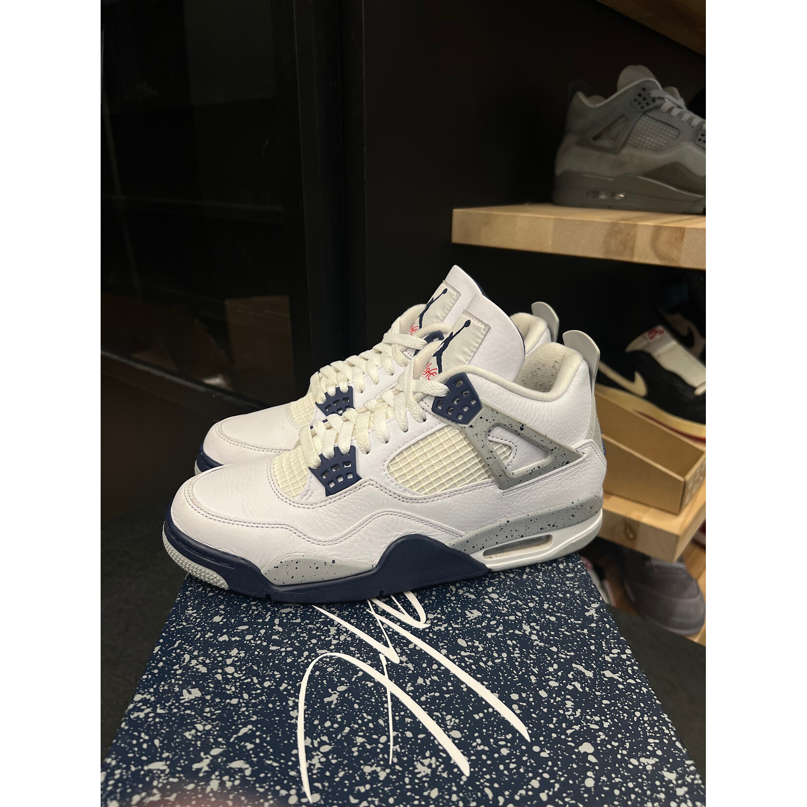 Jordan Jordan 4 Retro Midnight Navy Size 8, PREOWNED