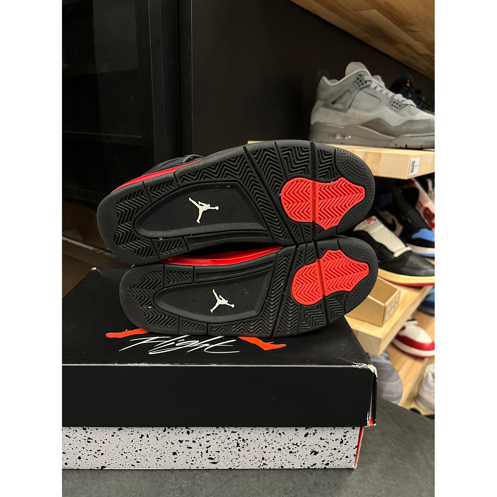 Jordan Jordan 4 Retro Red Thunder Size 8, PREOWNED