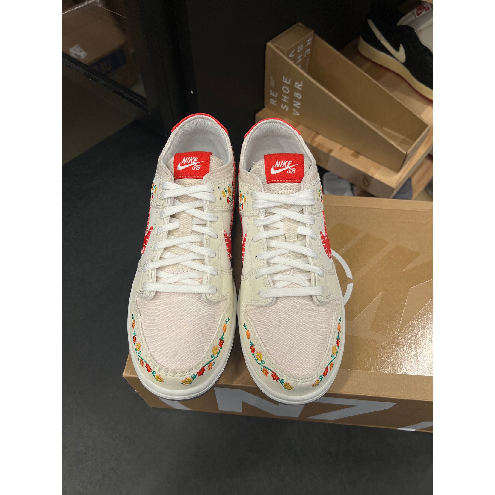 Nike Nike SB Dunk Low Decon N7 Opti Yellow University Red Size 8, PREOWNED