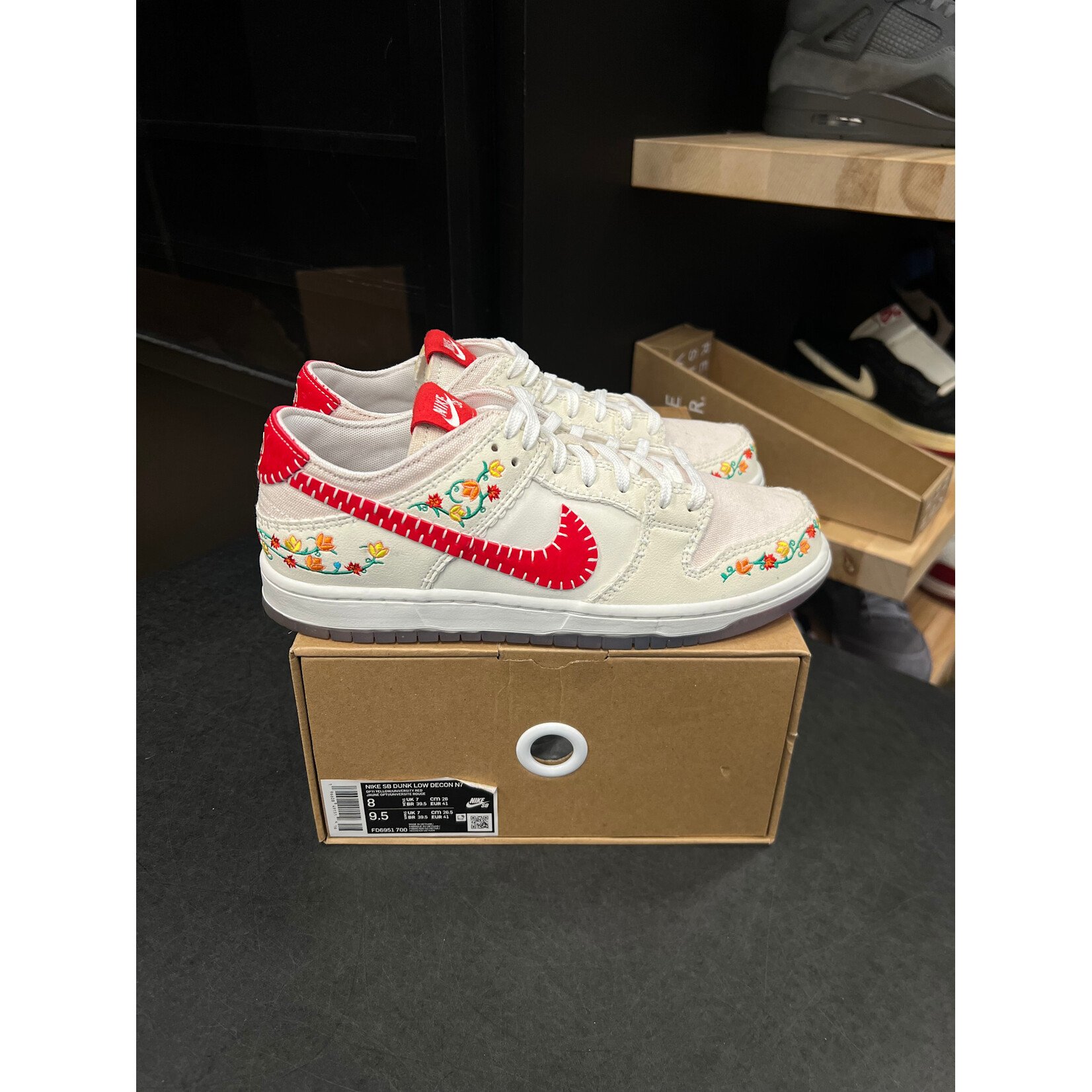 Nike Nike SB Dunk Low Decon N7 Opti Yellow University Red Size 8, PREOWNED