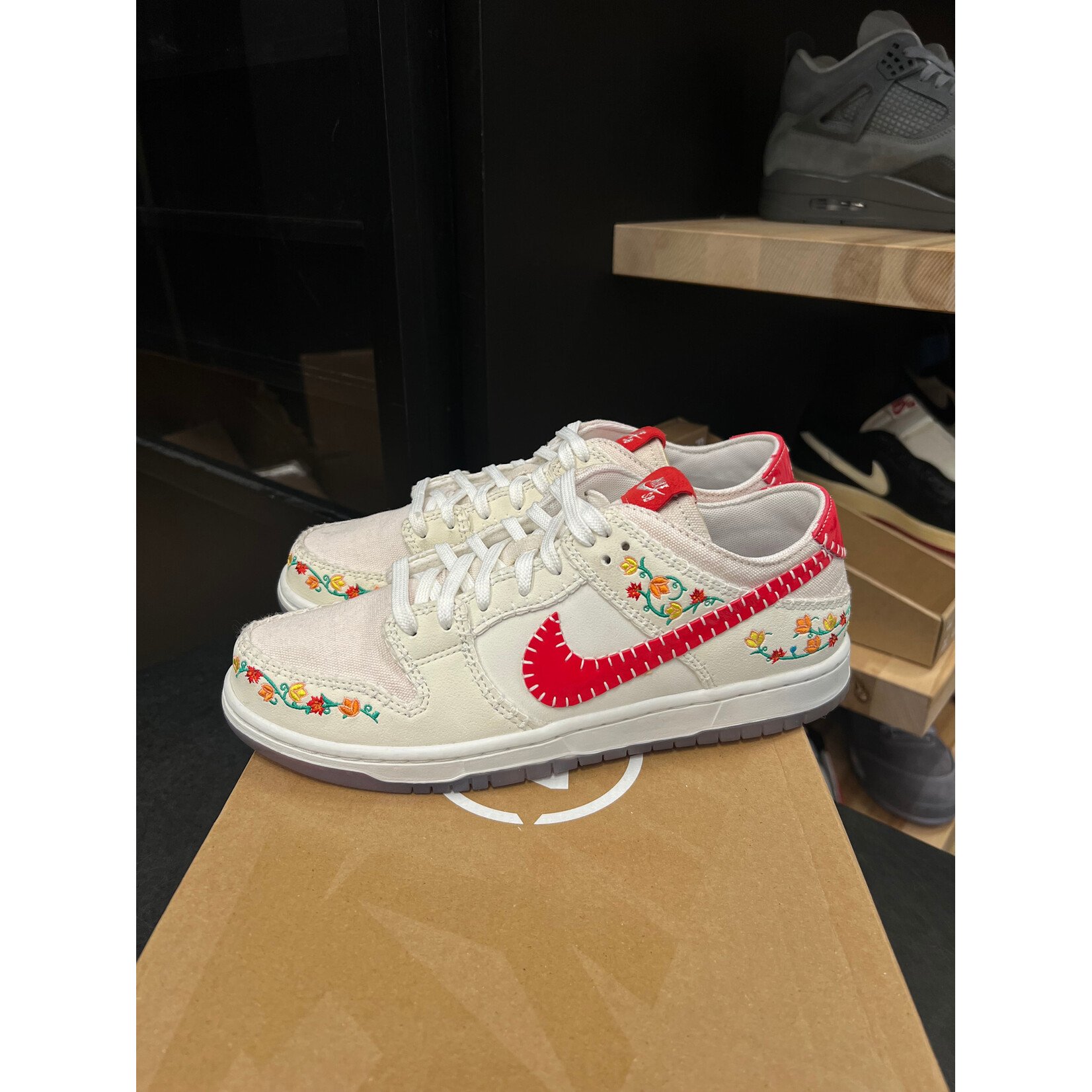 Nike Nike SB Dunk Low Decon N7 Opti Yellow University Red Size 8, PREOWNED