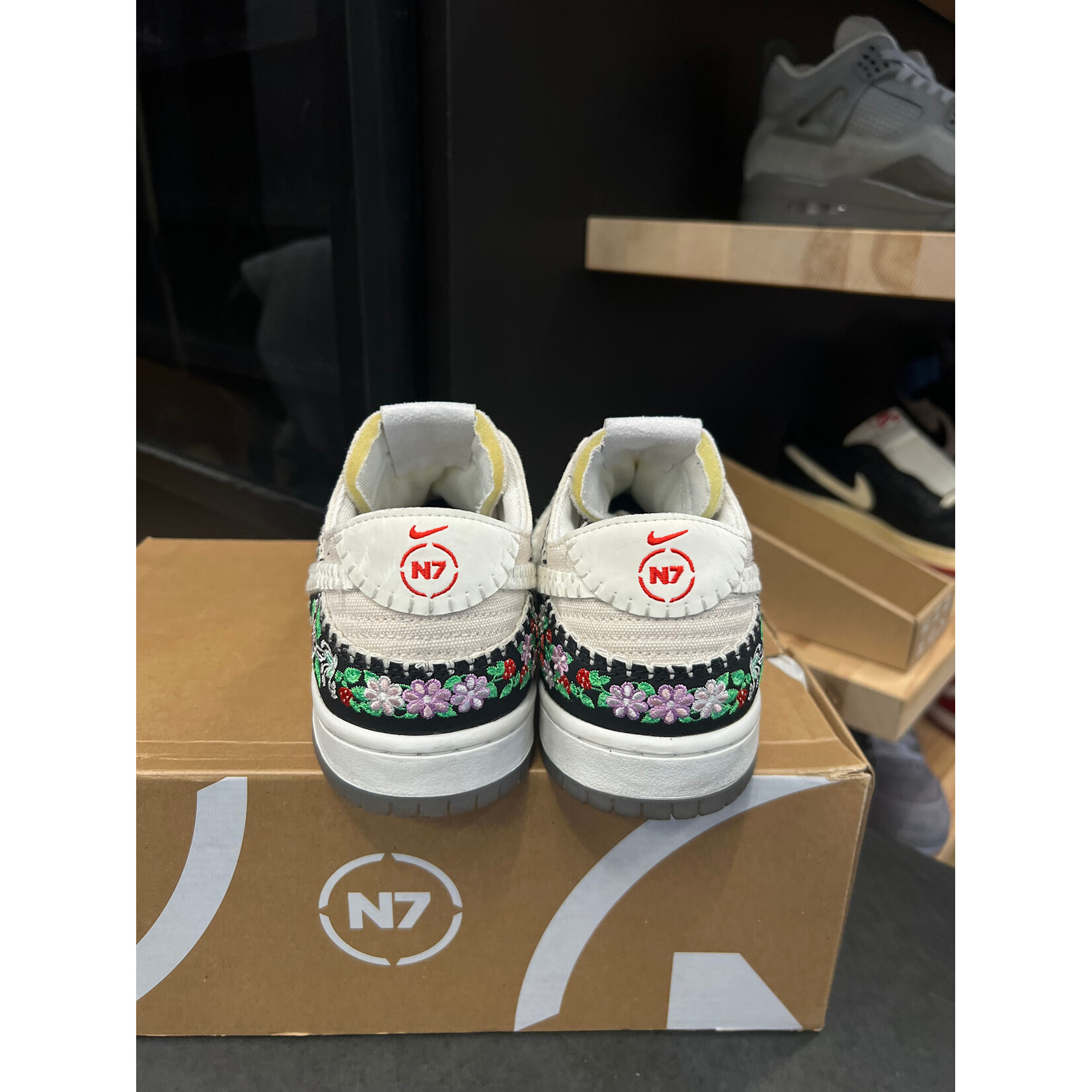 Nike Nike SB Dunk Low Decon N7 Black Sail Size 8, PREOWNED