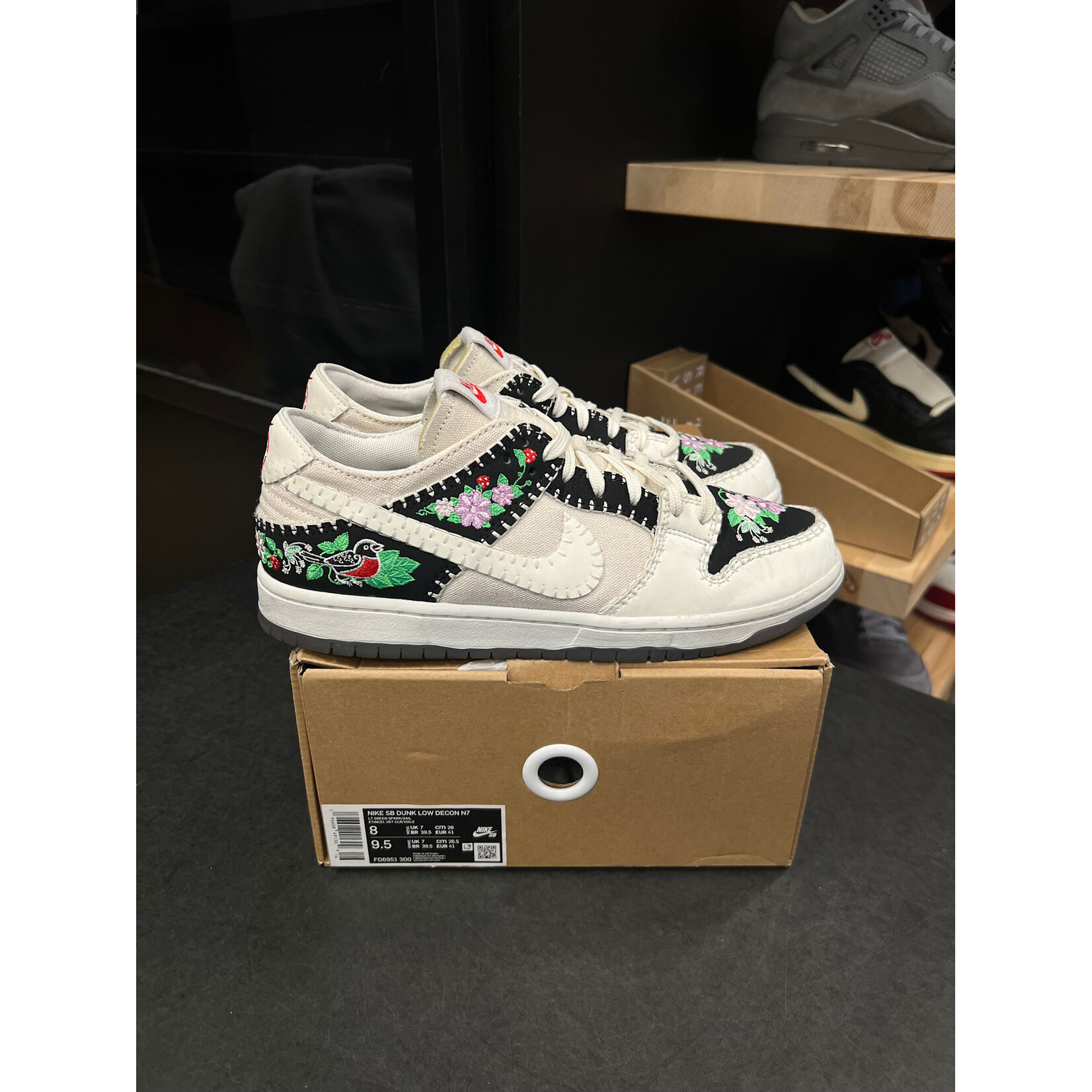 Nike Nike SB Dunk Low Decon N7 Black Sail Size 8, PREOWNED