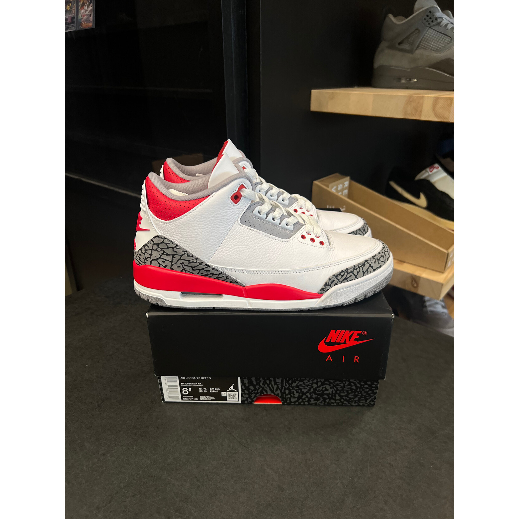 Jordan Jordan 3 Retro Fire Red (2022) Size 8.5, PREOWNED