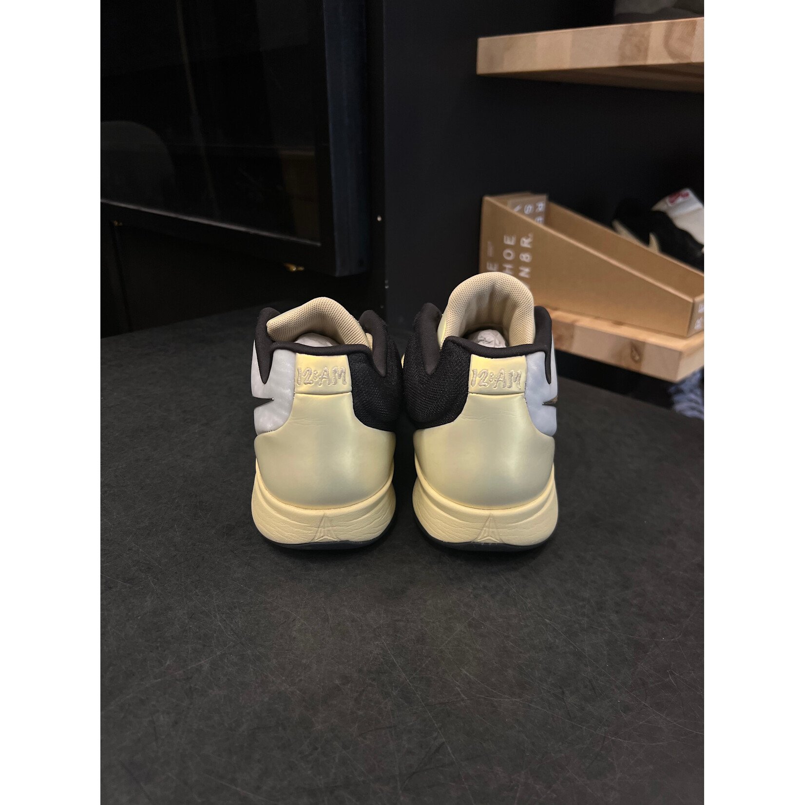 Nike Nike Ja 2 EYBL Size 8.5, PREOWNED