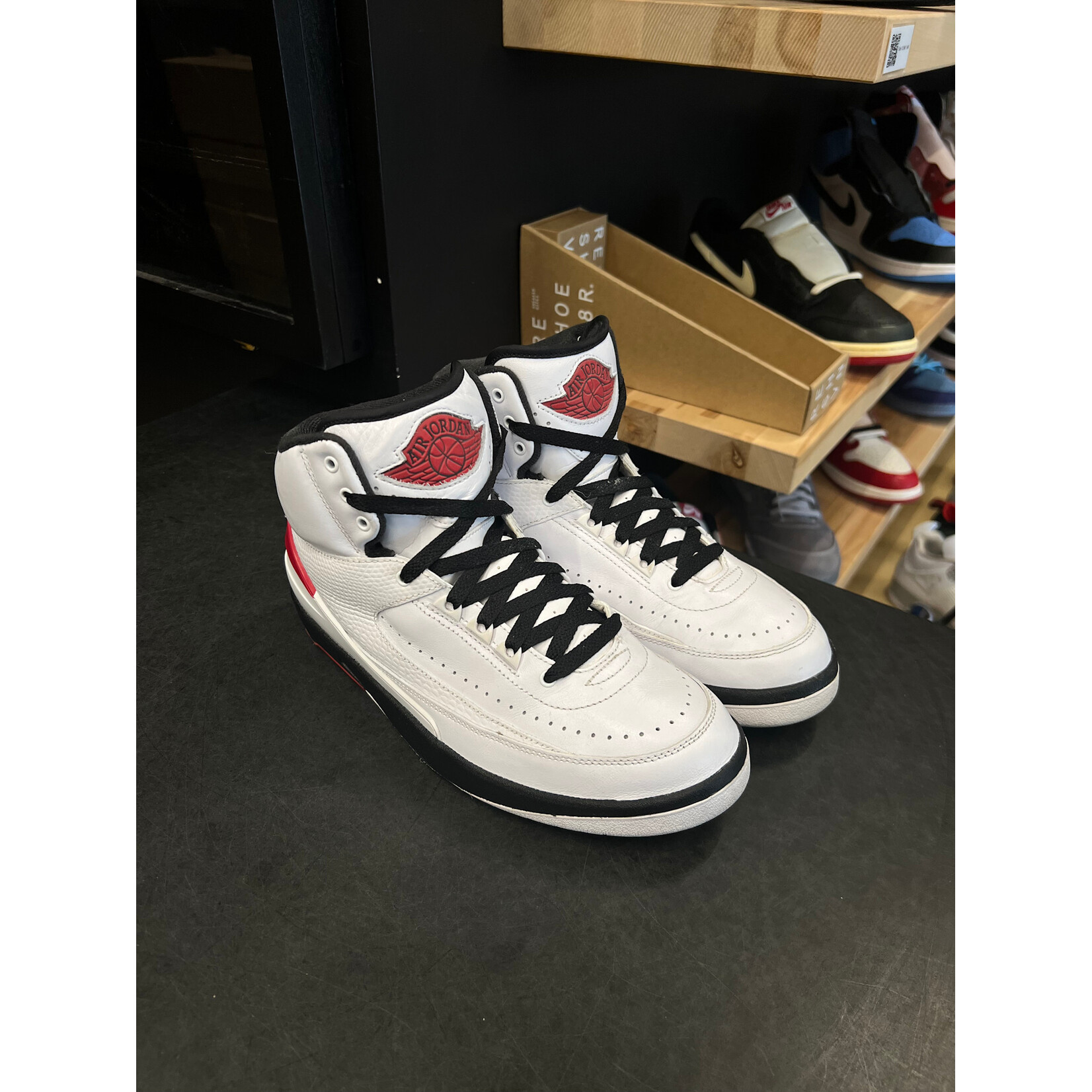 Jordan Jordan 2 Retro OG Chicago (2022) Size 8, PREOWNED