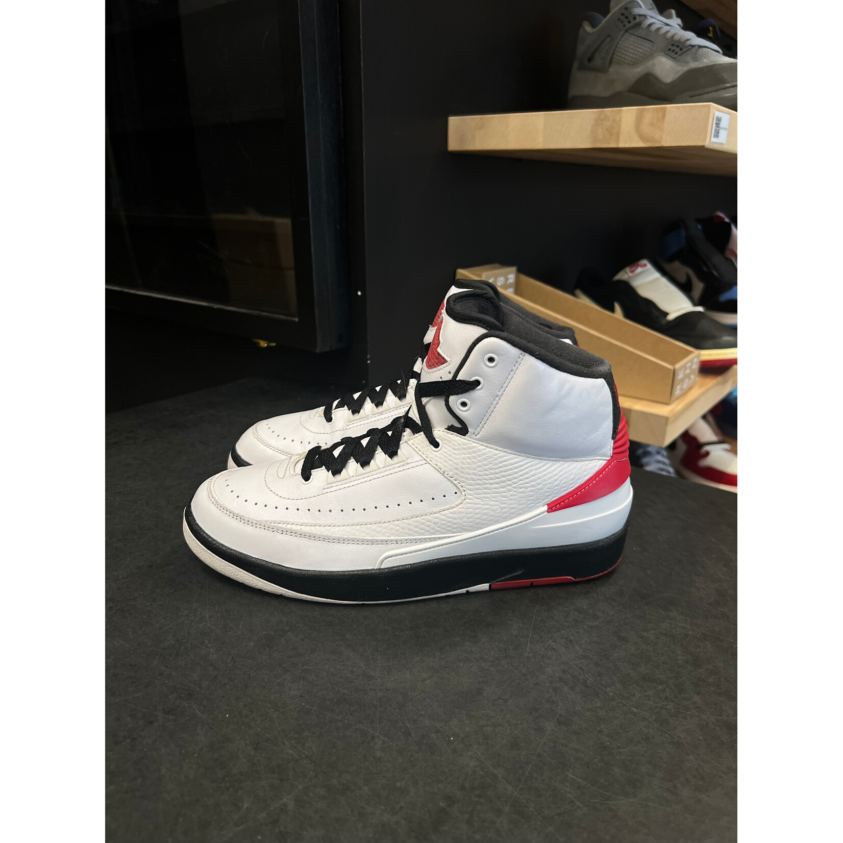 Jordan Jordan 2 Retro OG Chicago (2022) Size 8, PREOWNED
