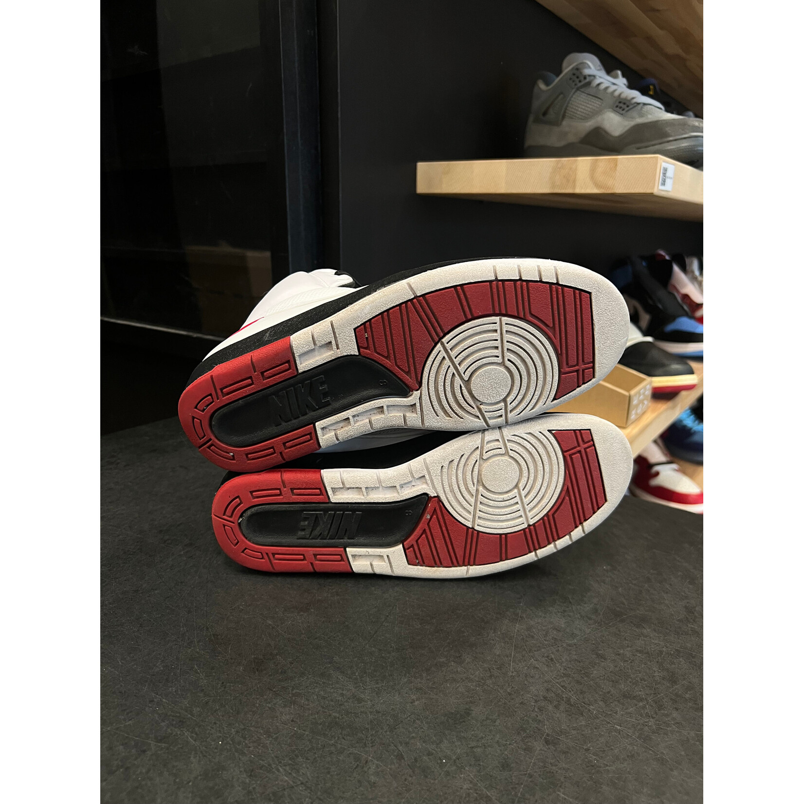 Jordan Jordan 2 Retro OG Chicago (2022) Size 8, PREOWNED