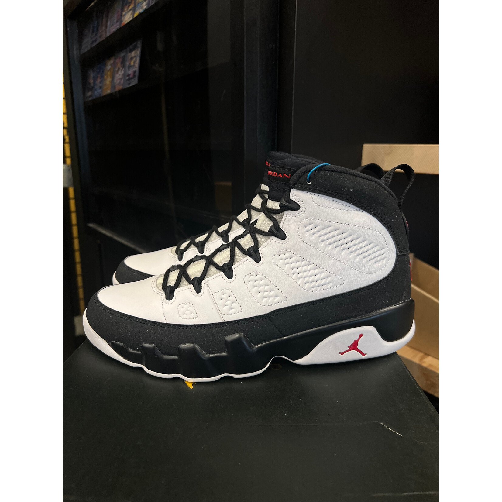 Jordan Jordan 9 Retro OG (2016) Size 9.5, PREOWNED