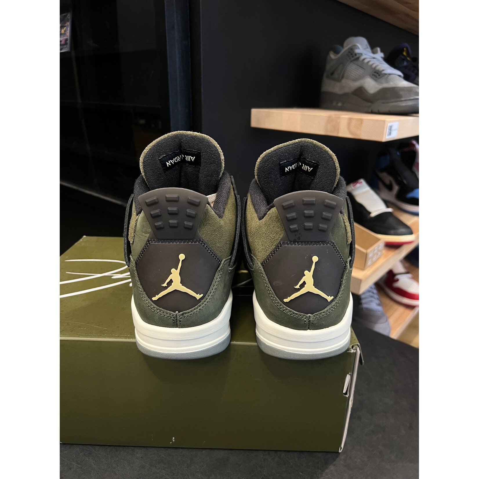 Jordan Jordan 4 Retro SE Craft Medium Olive Size 11, PREOWNED