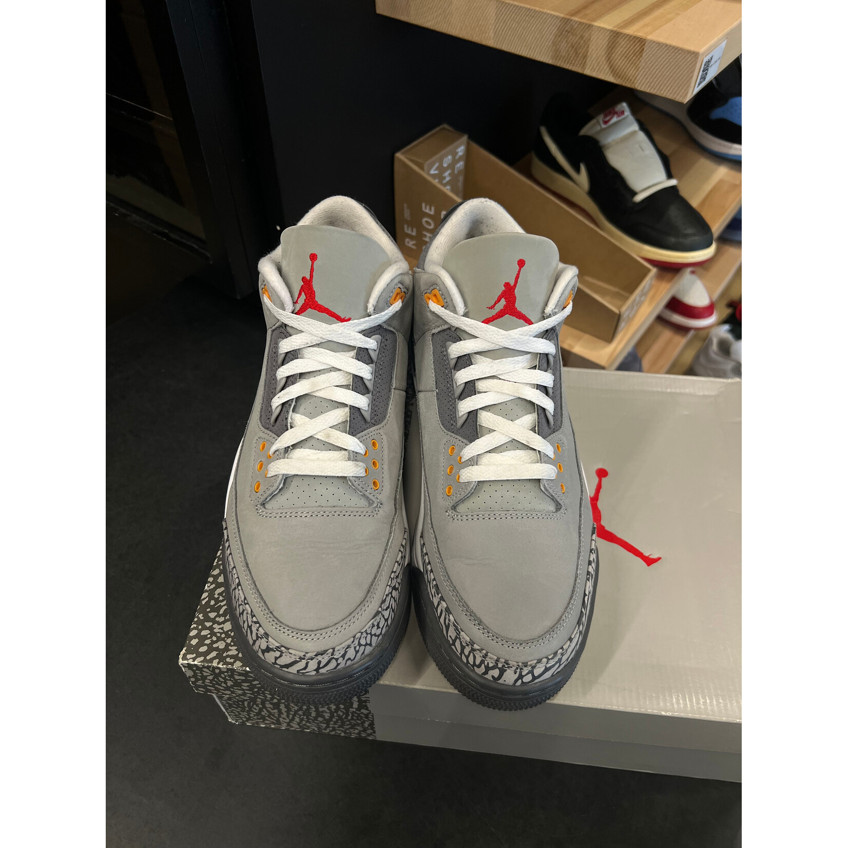 Jordan Jordan 3 Retro Cool Grey (2021) Size 10.5, PREOWNED