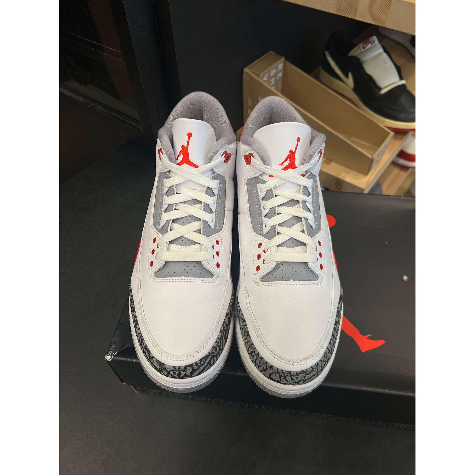 Jordan Jordan 3 Retro Fire Red (2022) Size 11, PREOWNED