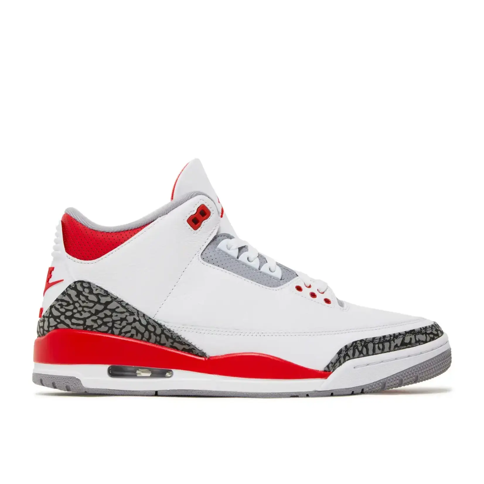 Jordan Jordan 3 Retro Fire Red (2022) Size 13, DS BRAND NEW*