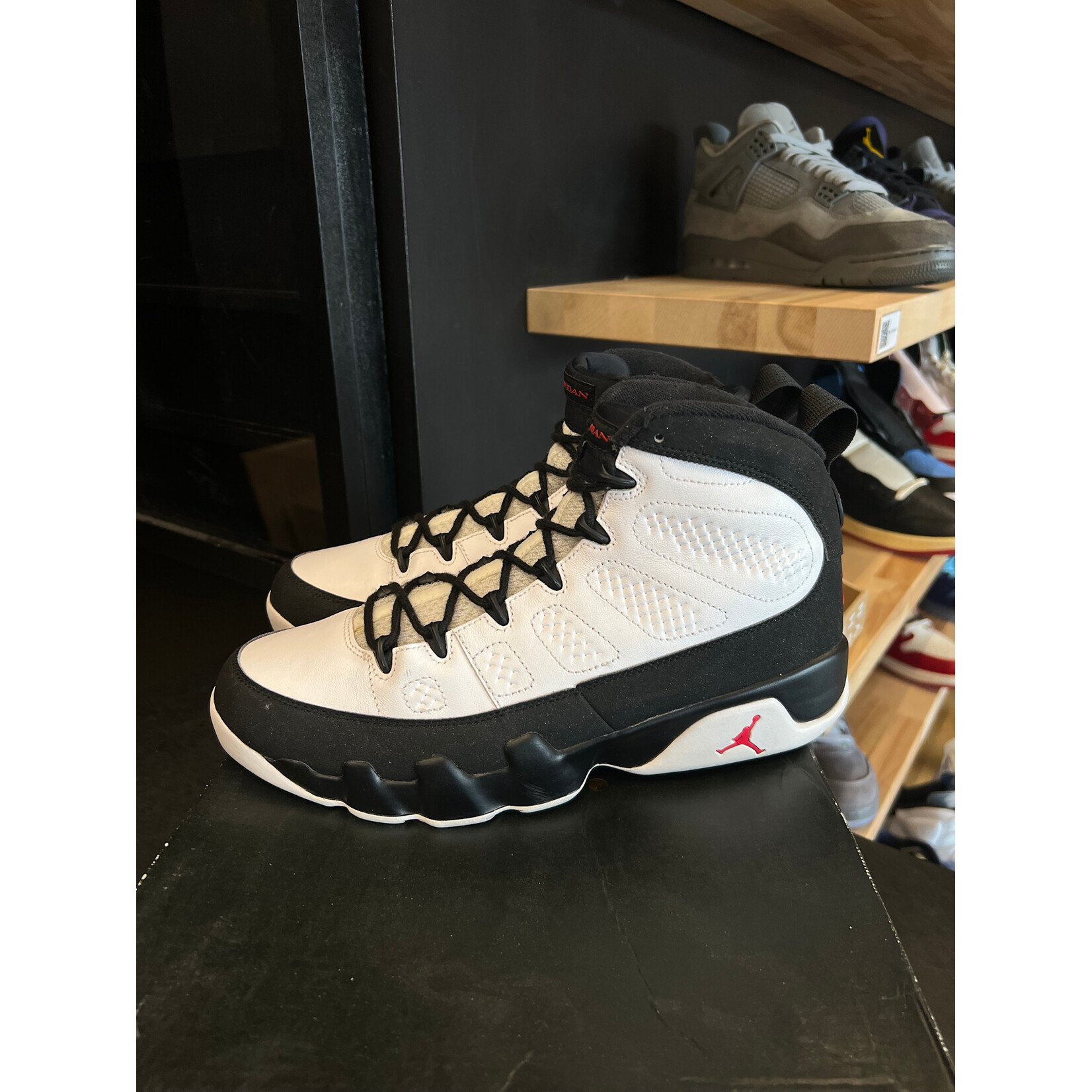 Jordan Jordan 9 Retro OG (2016) Size 10.5, PREOWNED
