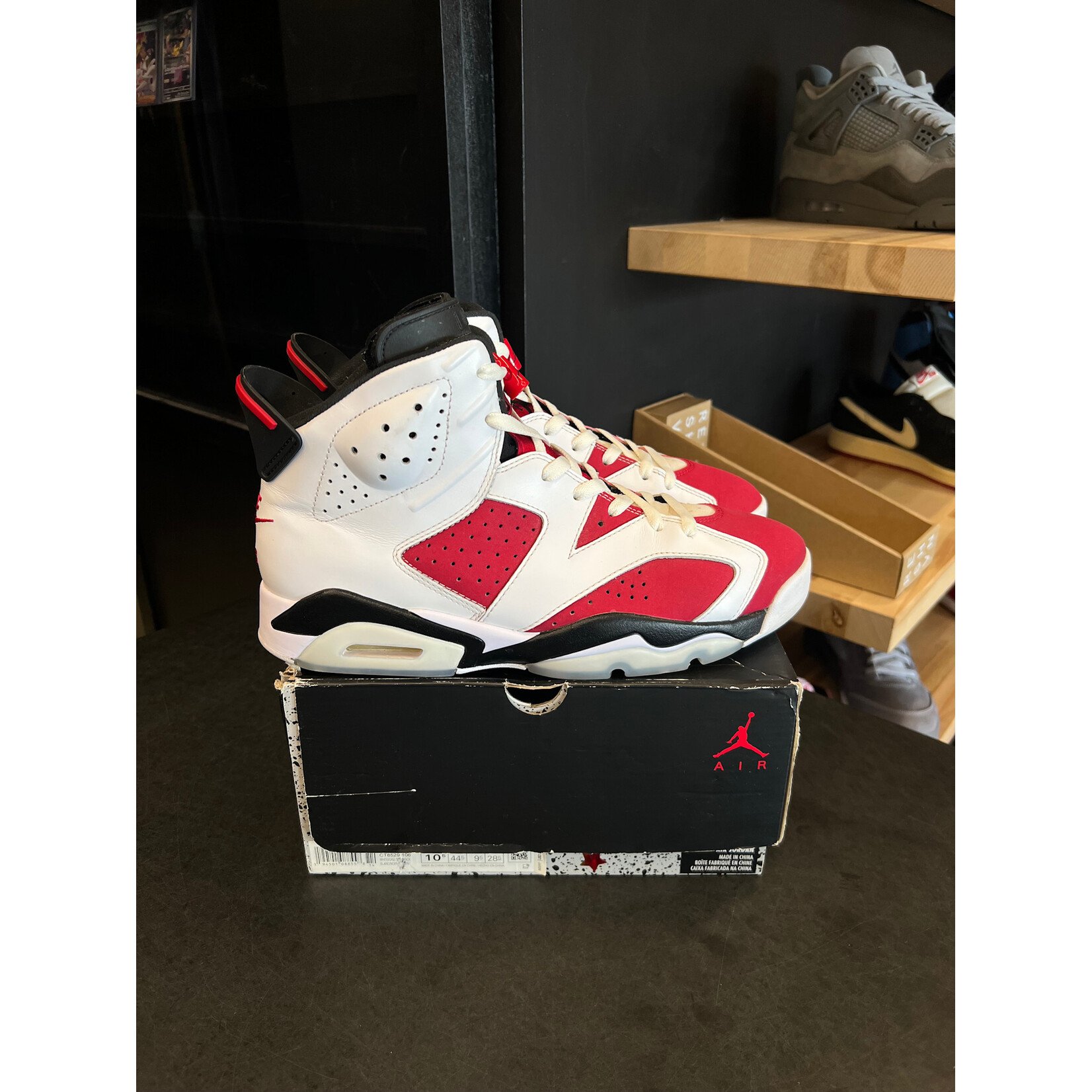 Jordan Jordan 6 Retro Carmine (2021) Size 10.5, PREOWNED