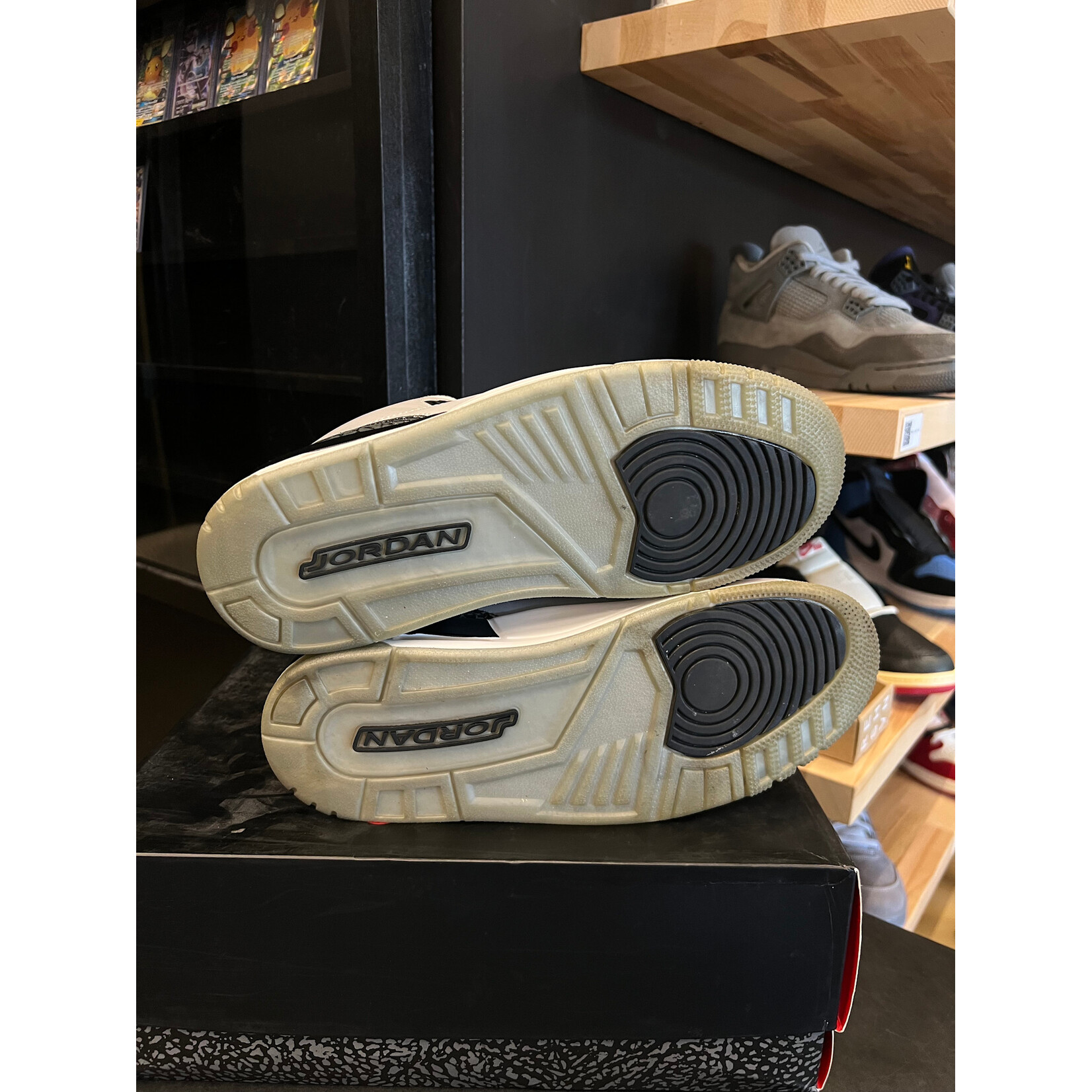 Jordan Jordan 3 Retro Wolf Grey Size 10.5, PREOWNED