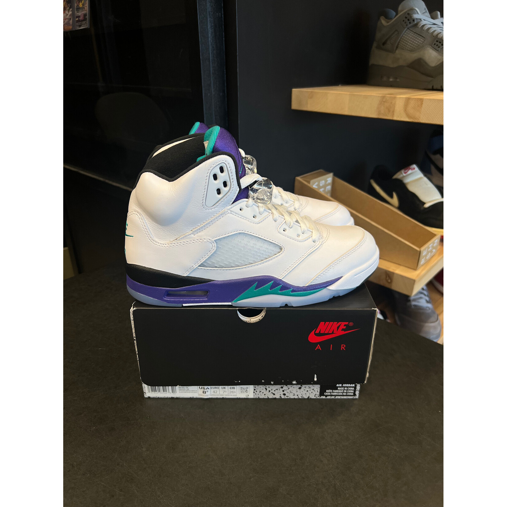 Jordan Jordan 5 Retro Grape (2025) Size 8.5, PREOWNED