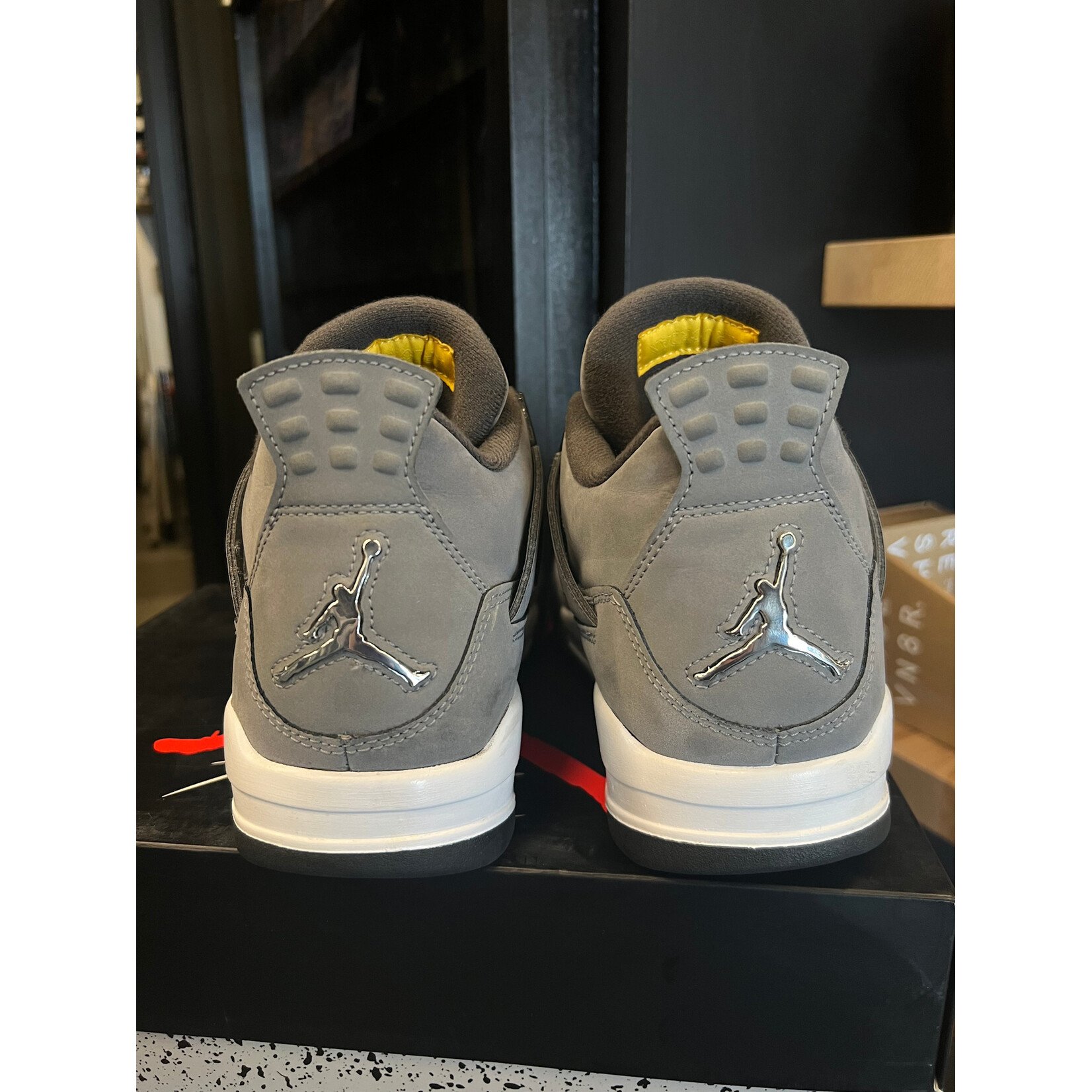 Jordan Jordan 4 Retro Cool Grey (2019) Size 9.5, PREOWNED