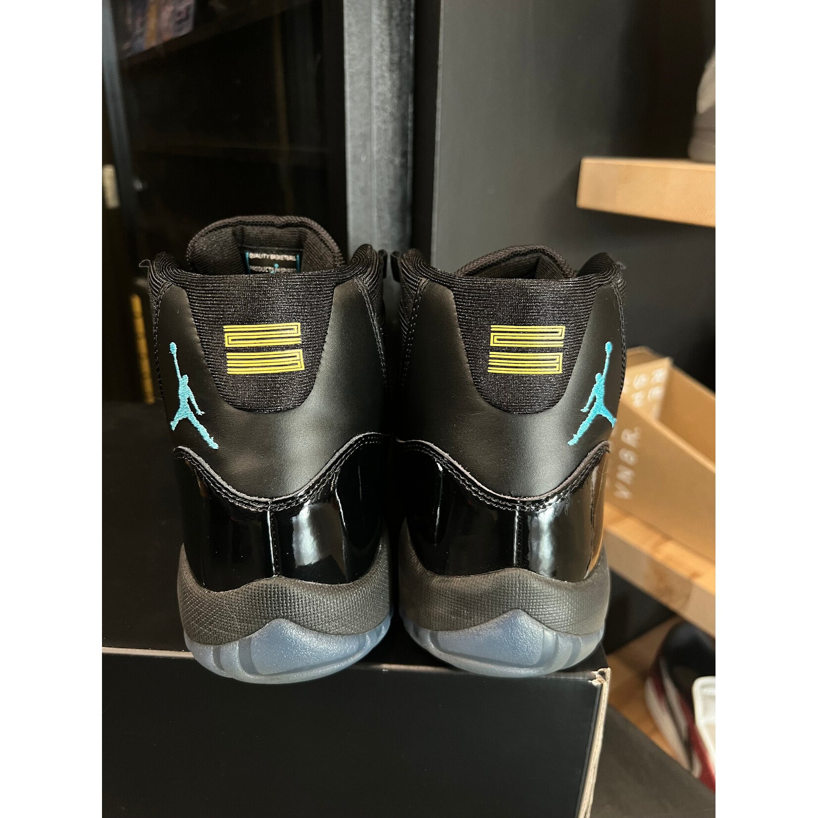 Jordan Jordan 11 Retro Gamma Blue (2025) Size 10, PREOWNED