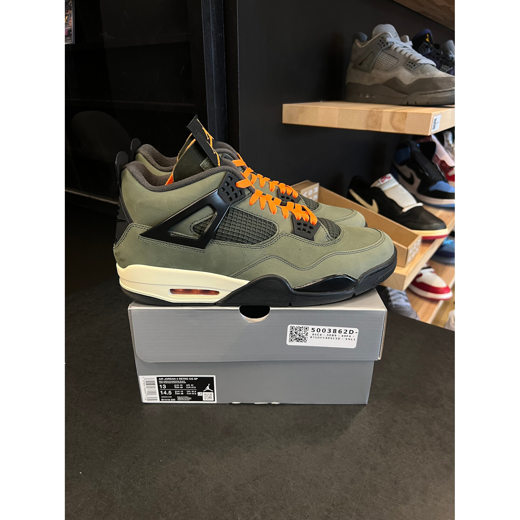 Jordan Jordan 4 Retro OG SP Undefeated (2025) Size 13, PREOWNED