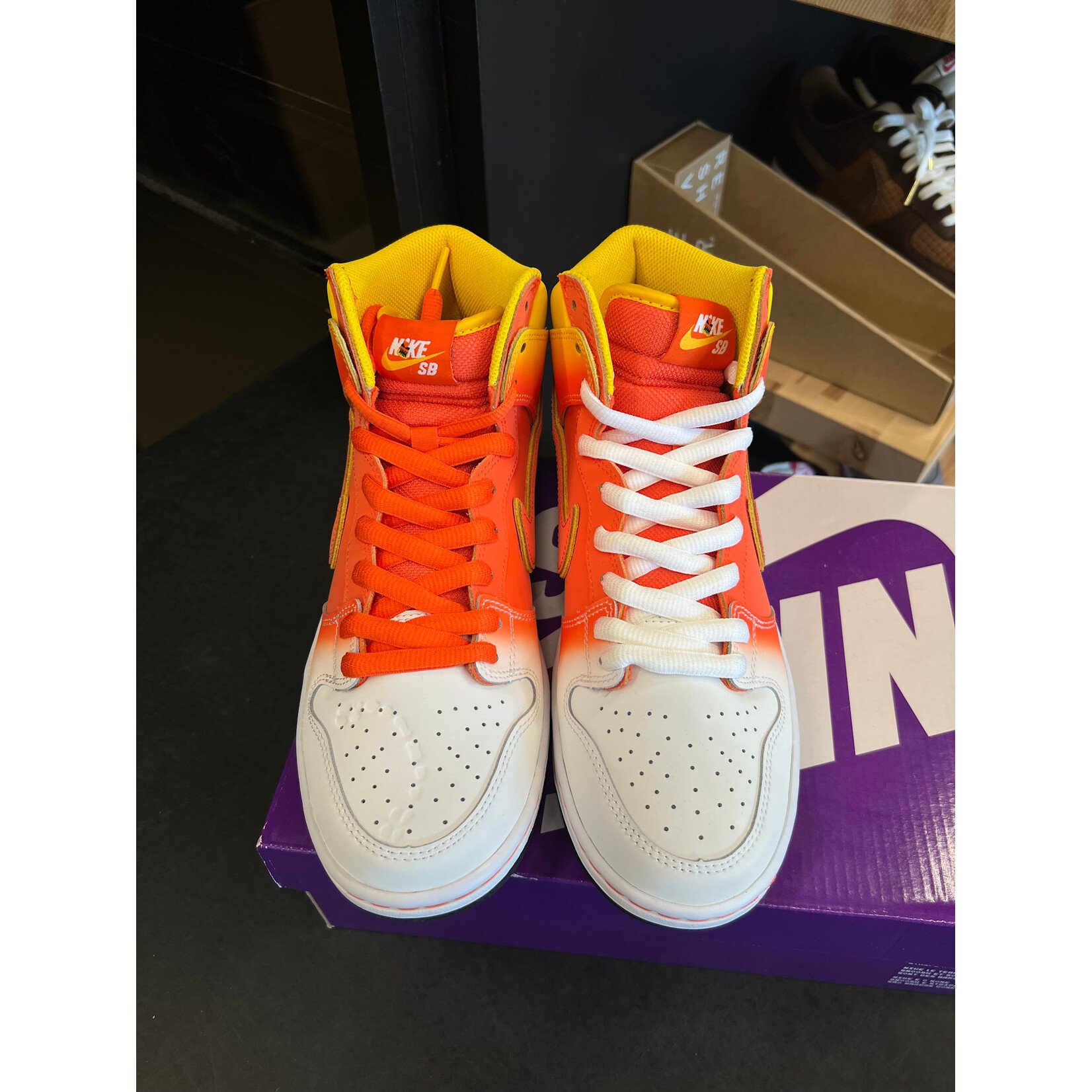 Nike Nike SB Dunk High Sweet Tooth Candy Corn Size 8, PREOWNED