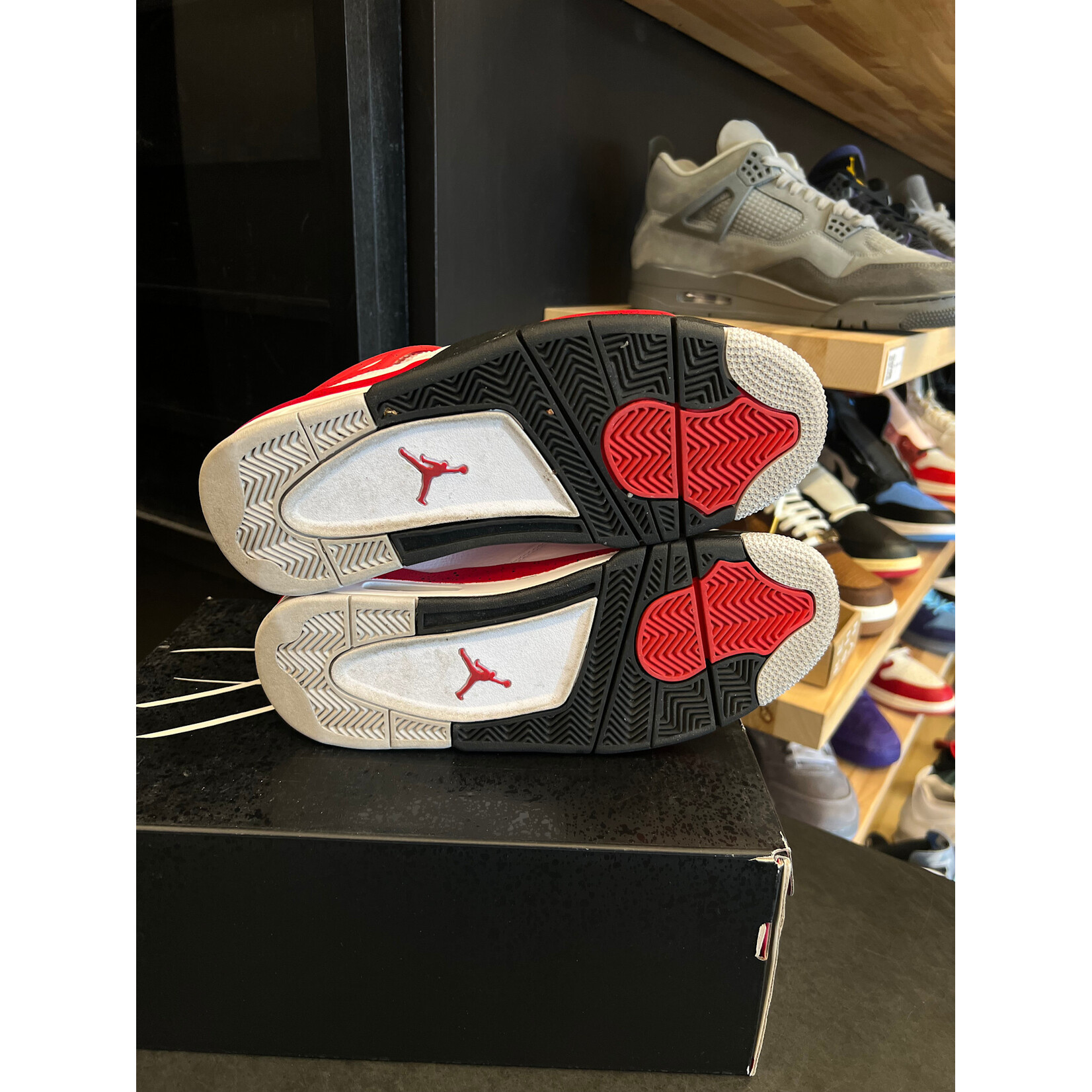 Jordan Jordan 4 Retro Red Cement Size 8, PREOWNED