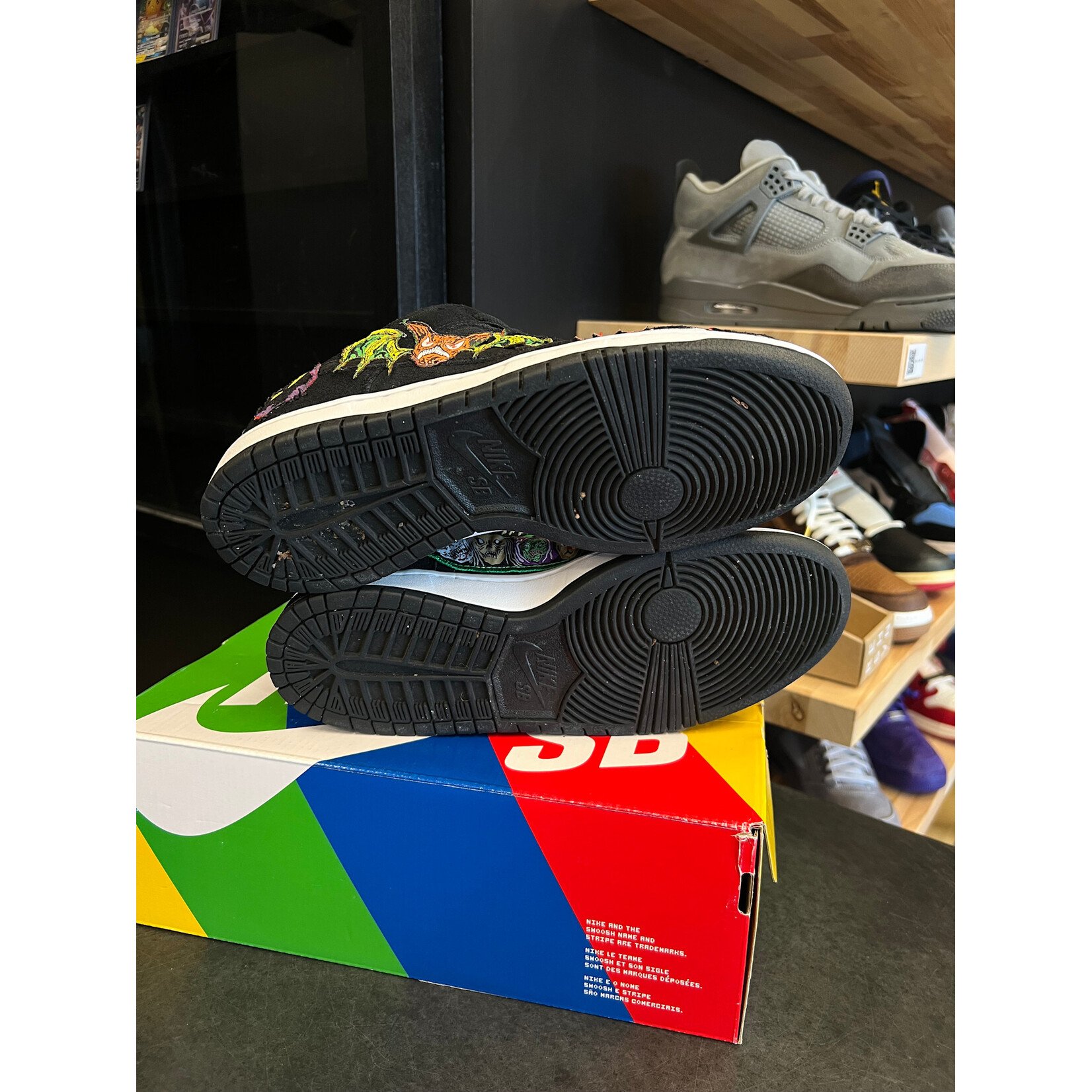 Nike Nike SB Dunk Low Pro QS Neckface Size 8.5, PREOWNED