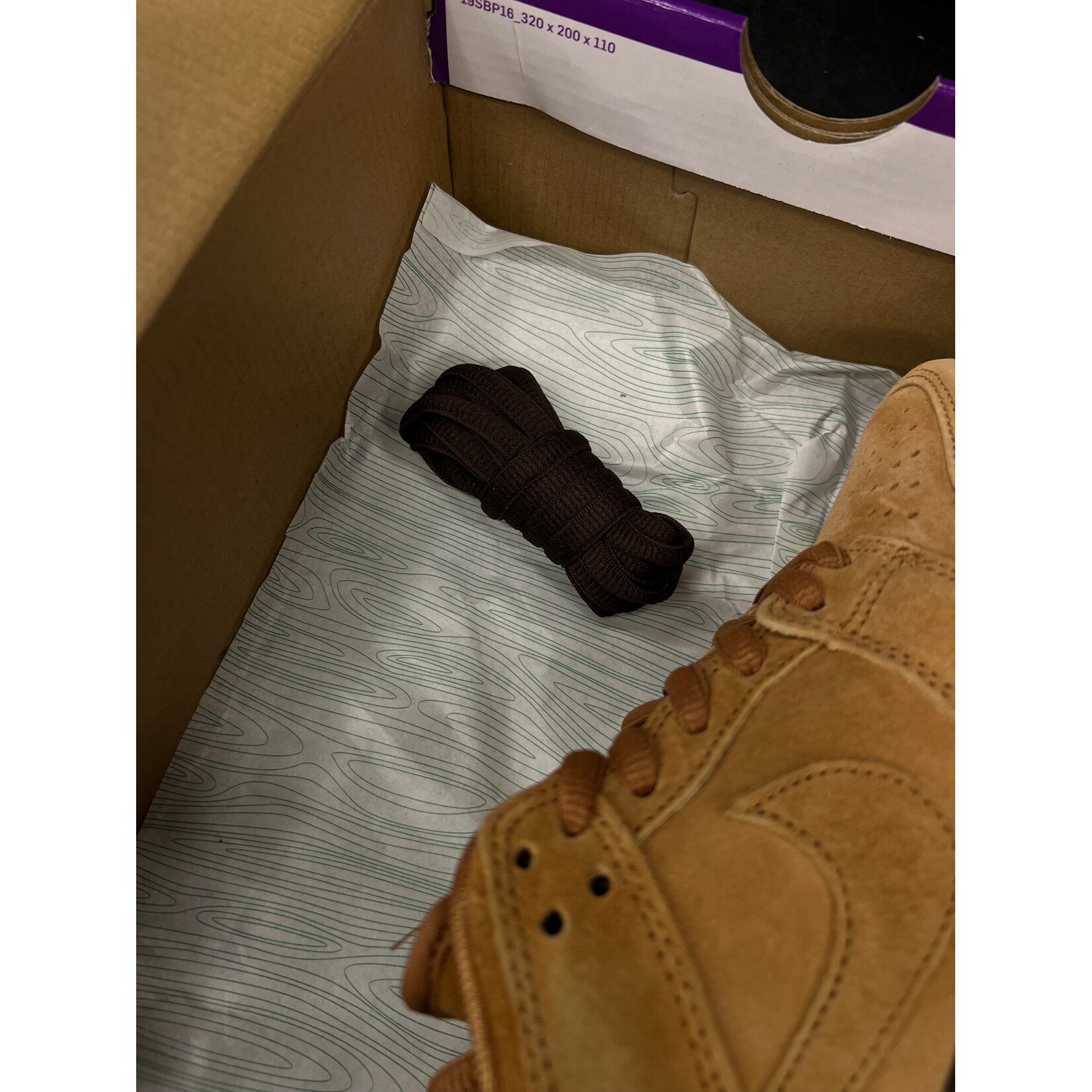 Nike Nike SB Dunk Low Wheat Size 8, PREOWNED