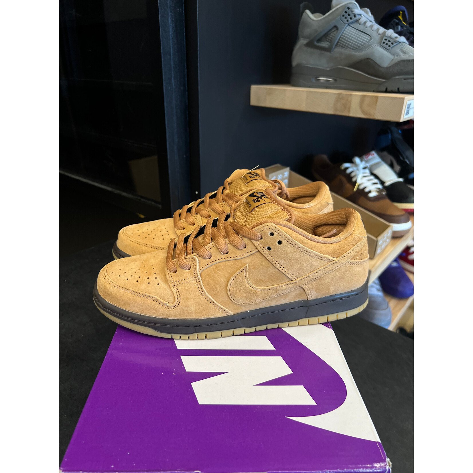 Nike Nike SB Dunk Low Wheat Size 8, PREOWNED