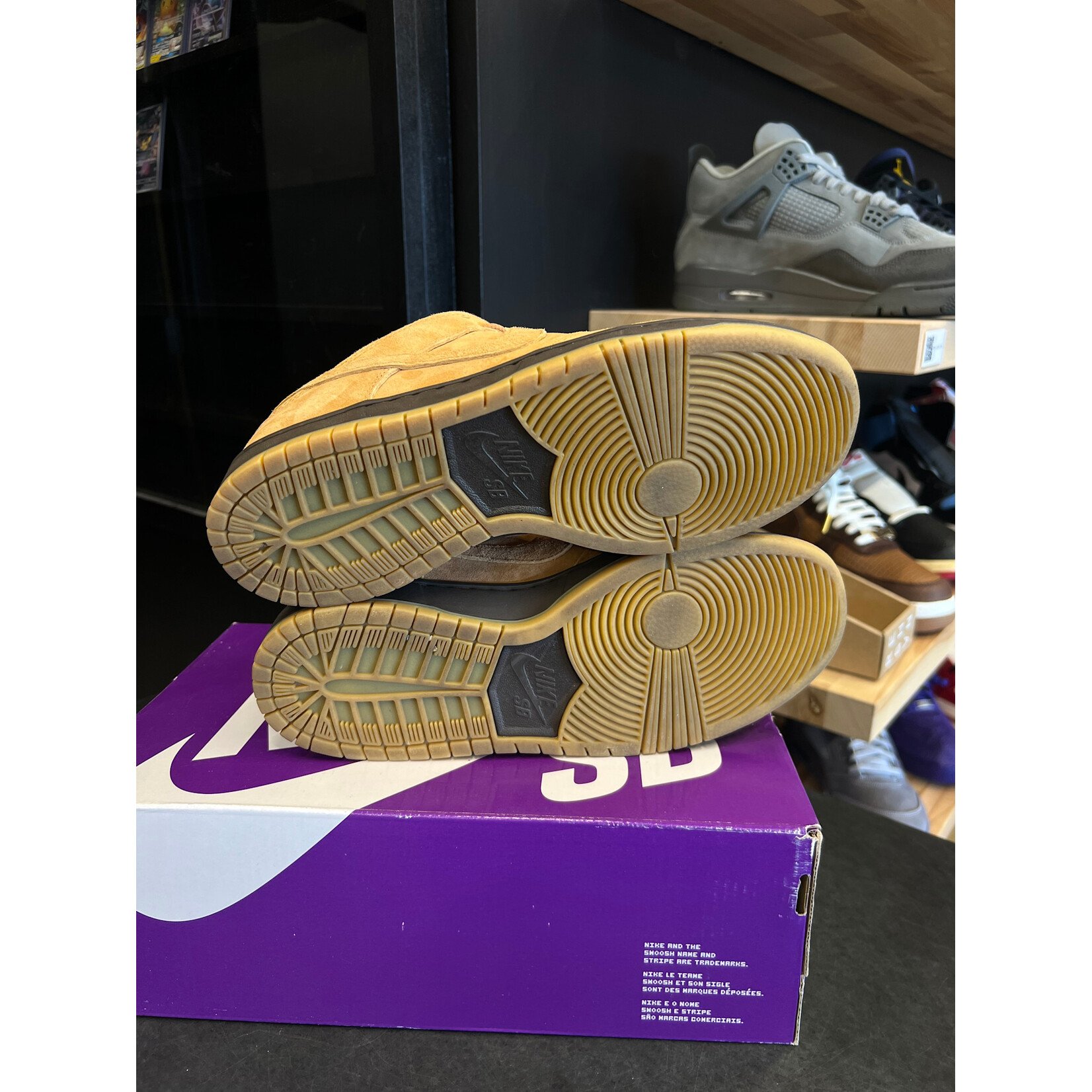 Nike Nike SB Dunk Low Wheat Size 8, PREOWNED