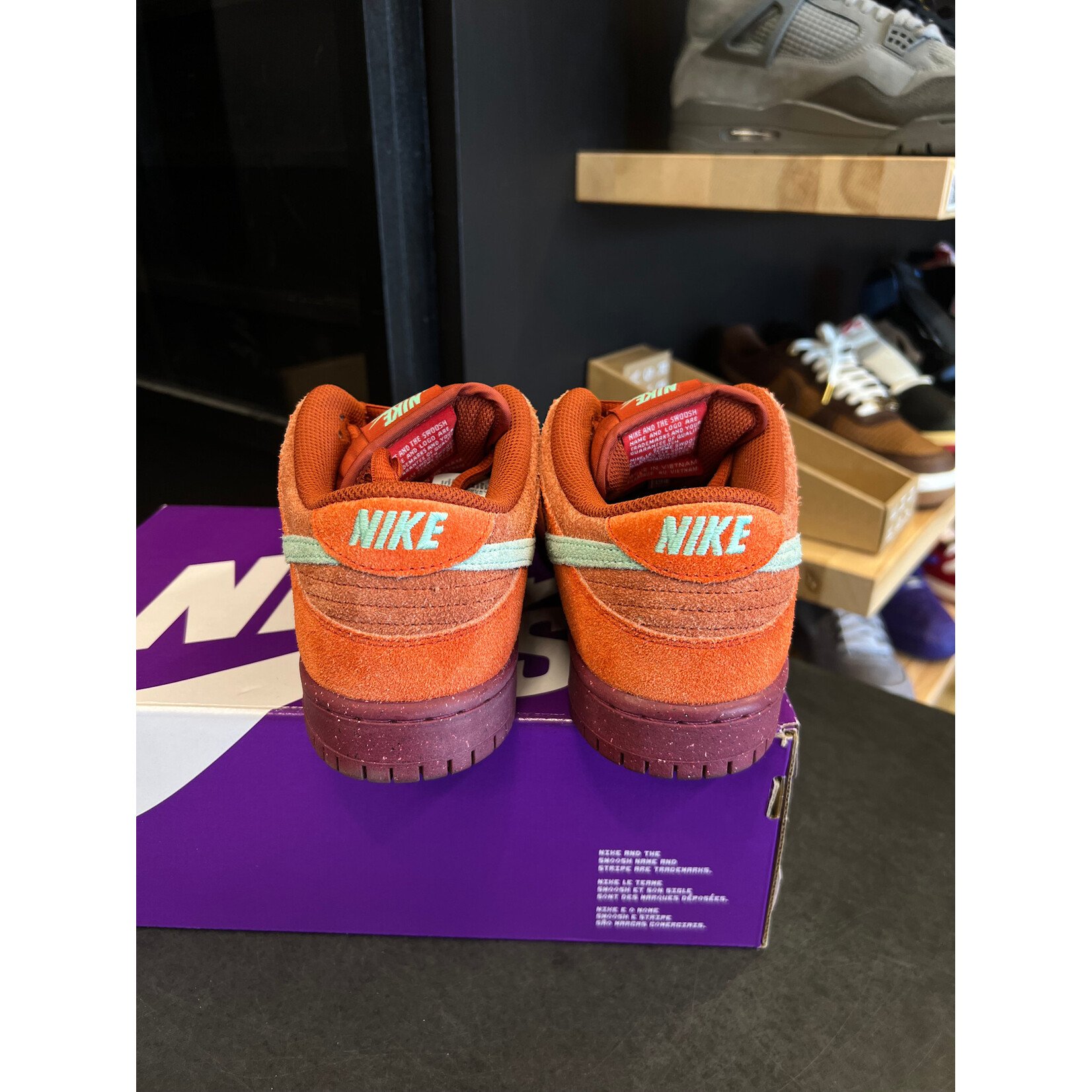 Nike Nike SB Dunk Low Mystic Red Rosewood Size 8, PREOWNED