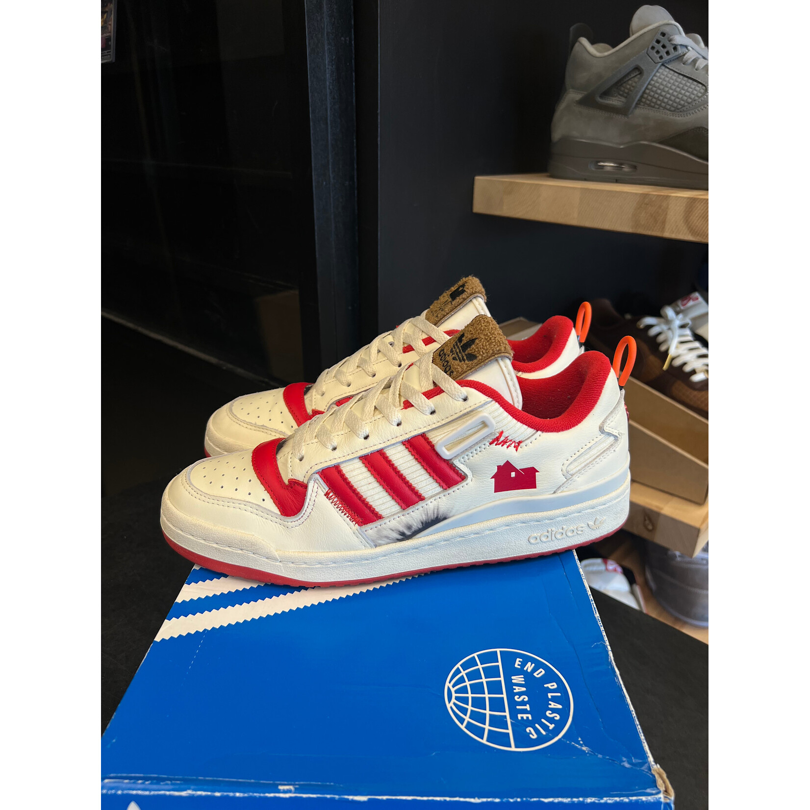 Adidas adidas Forum Low Home Alone Size 8.5, PREOWNED